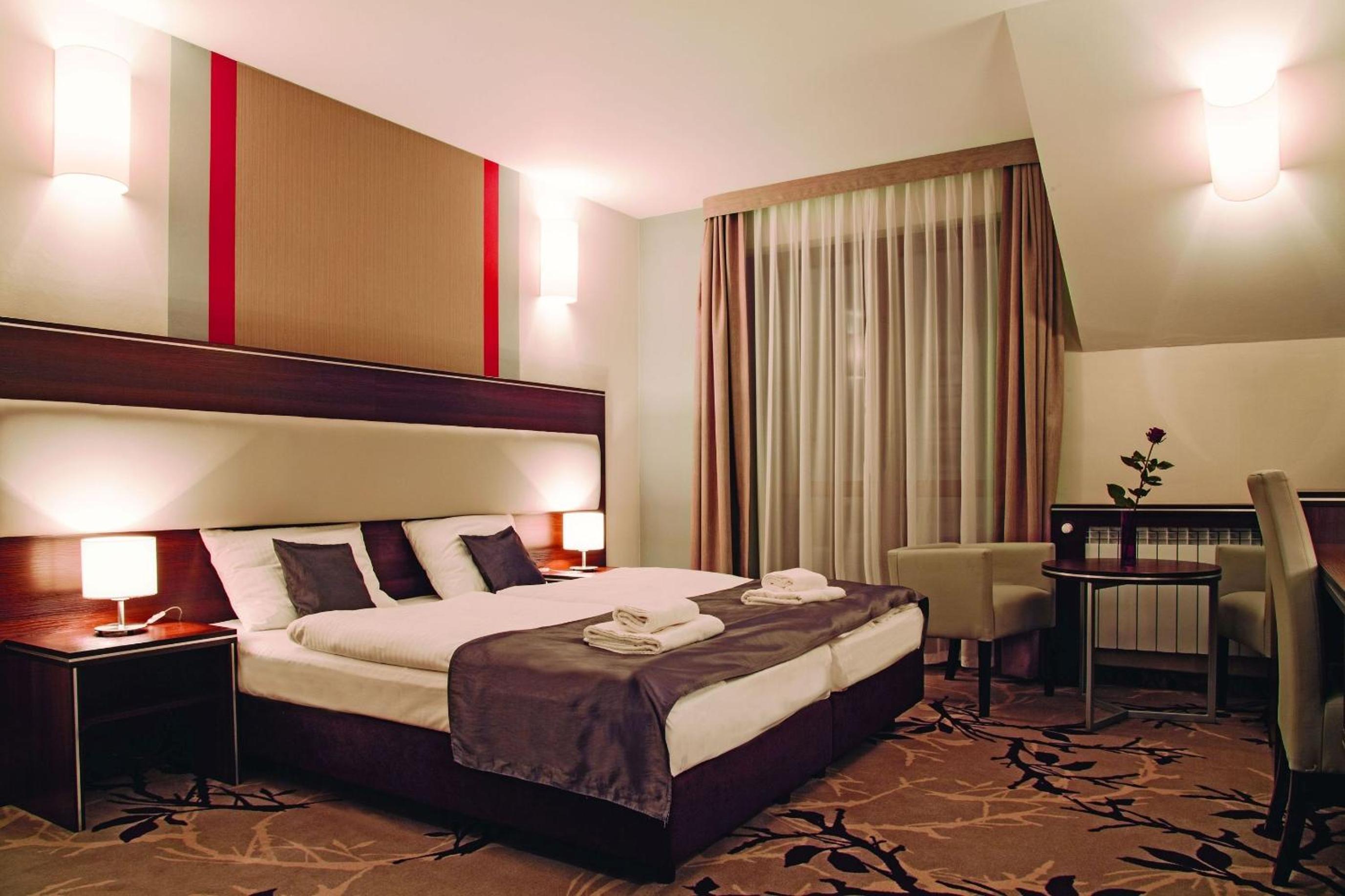 Double or Twin Room - Photo 1