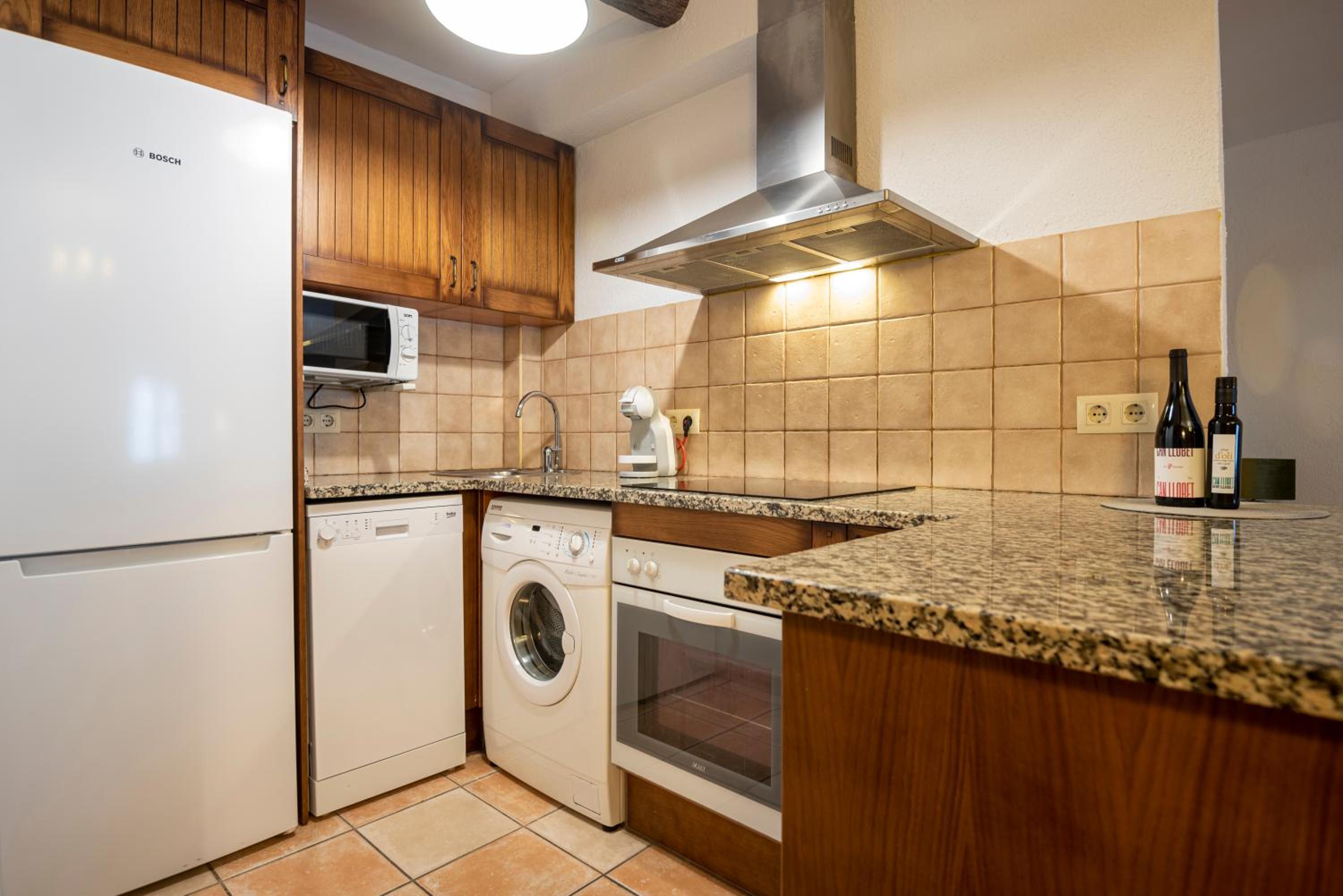 Three-Bedroom Apartment (2-5 Adults) - First Floor photo 2