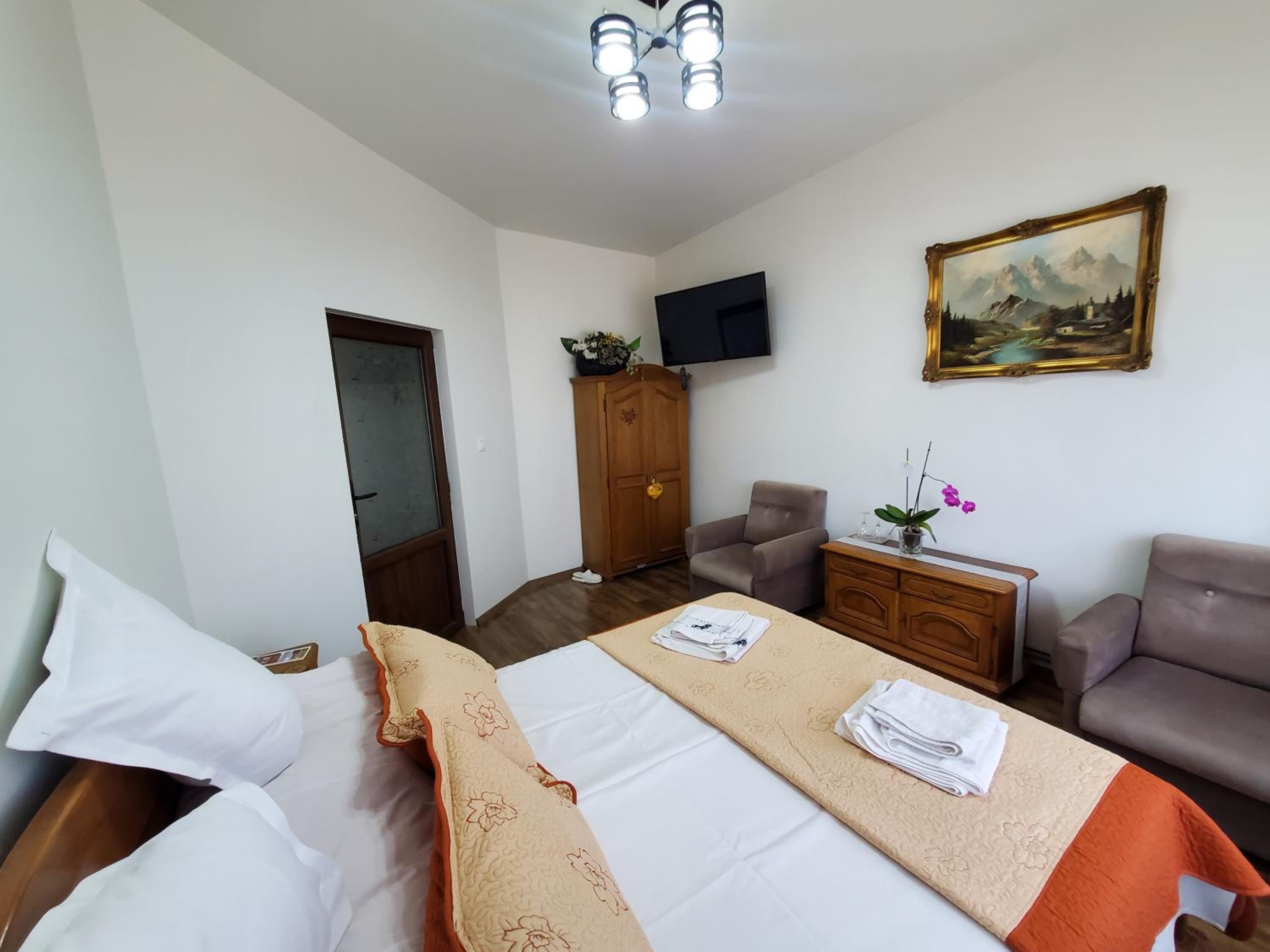 Double Room - Photo 1