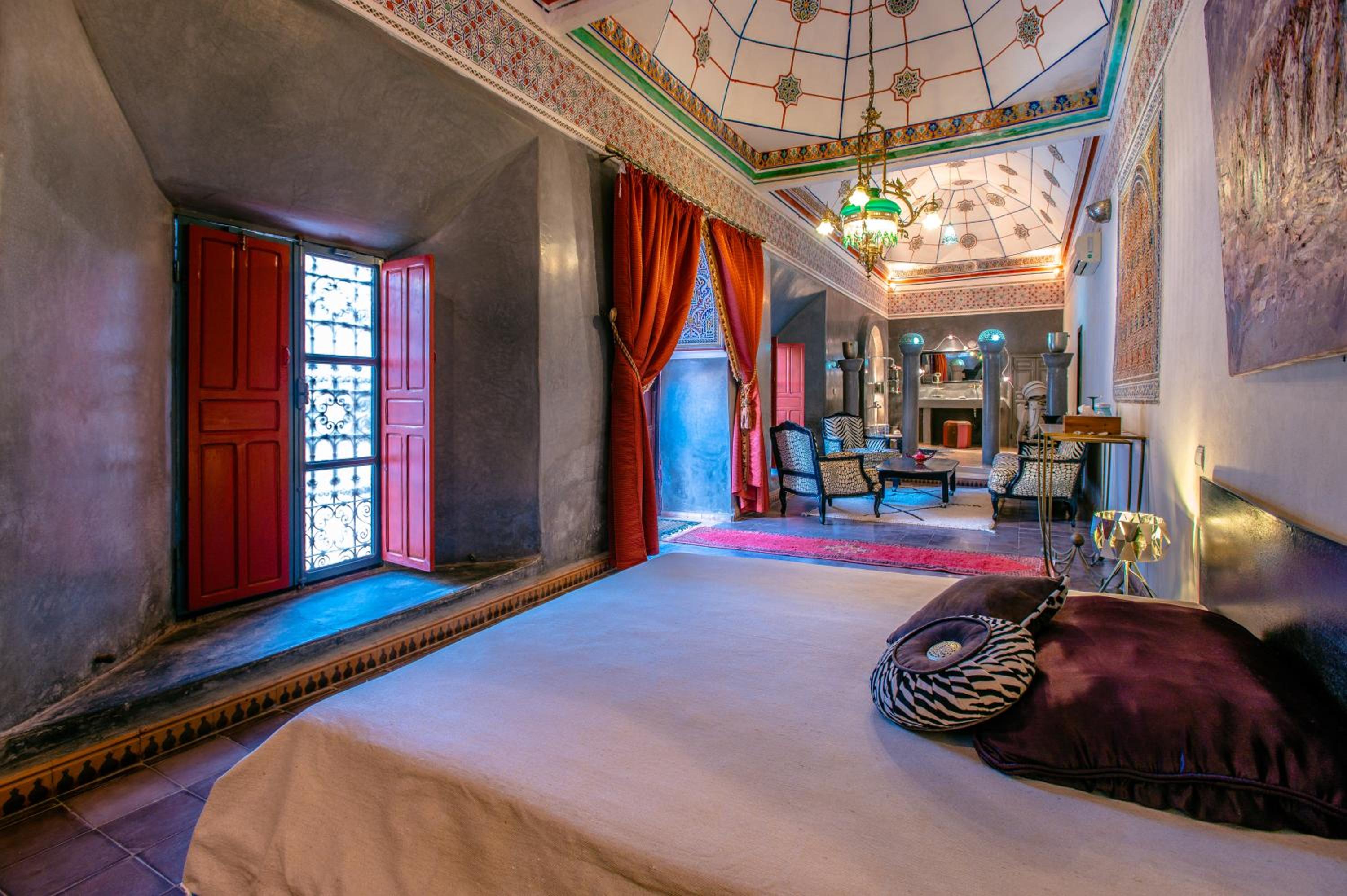 Deluxe Suite - Photo 7