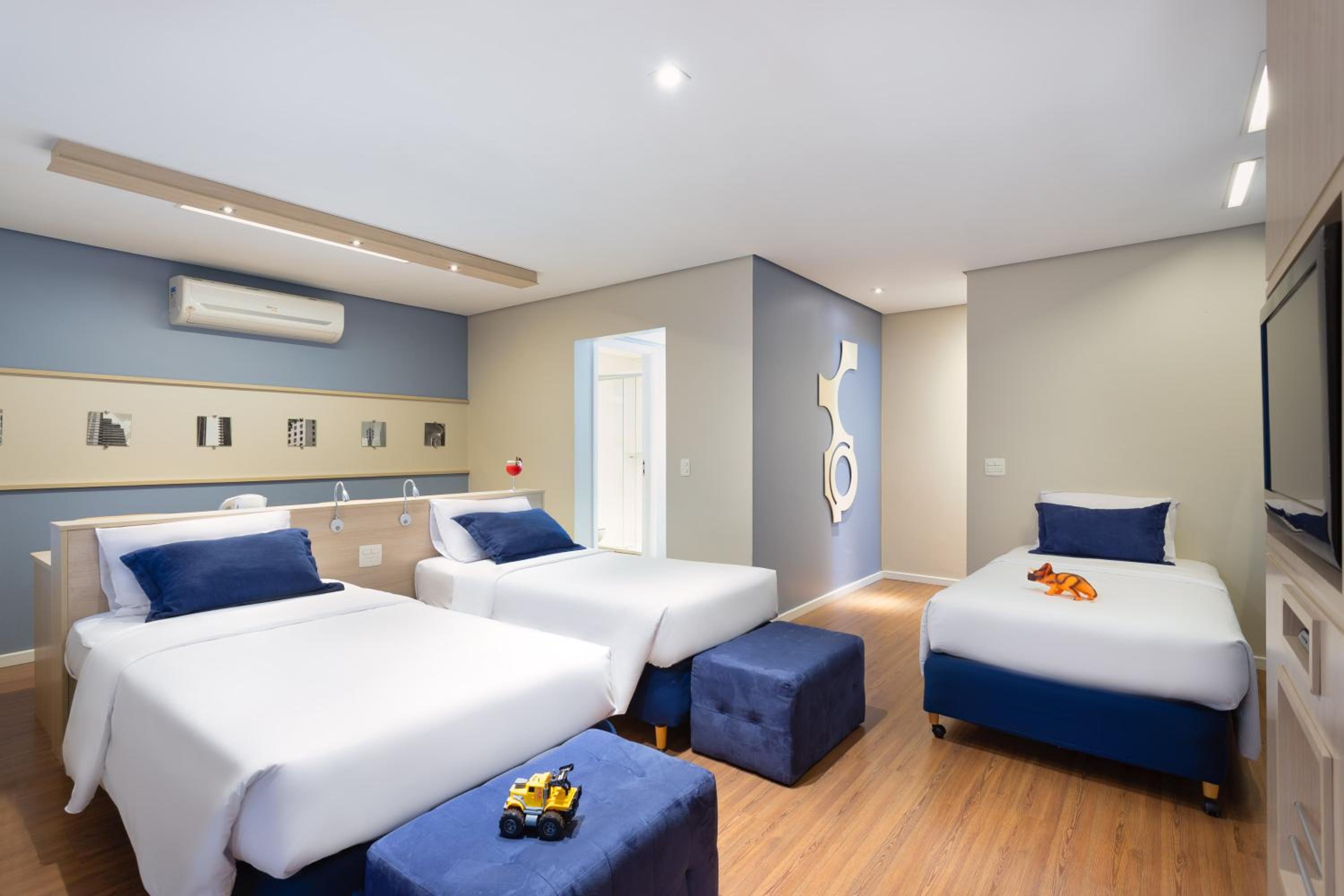 Standard Twin Room - Photo 6