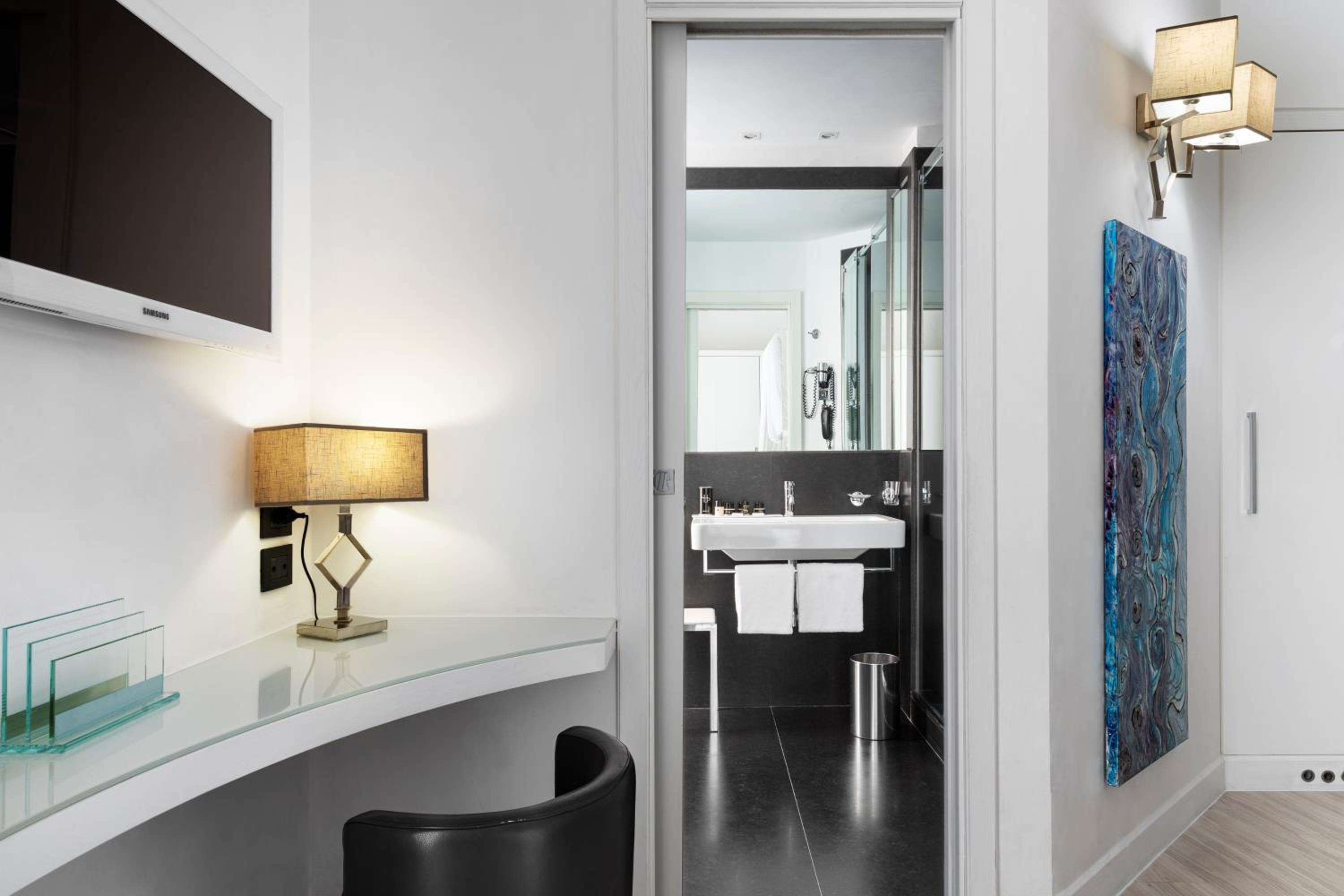 Executive Double Room - Photo 4