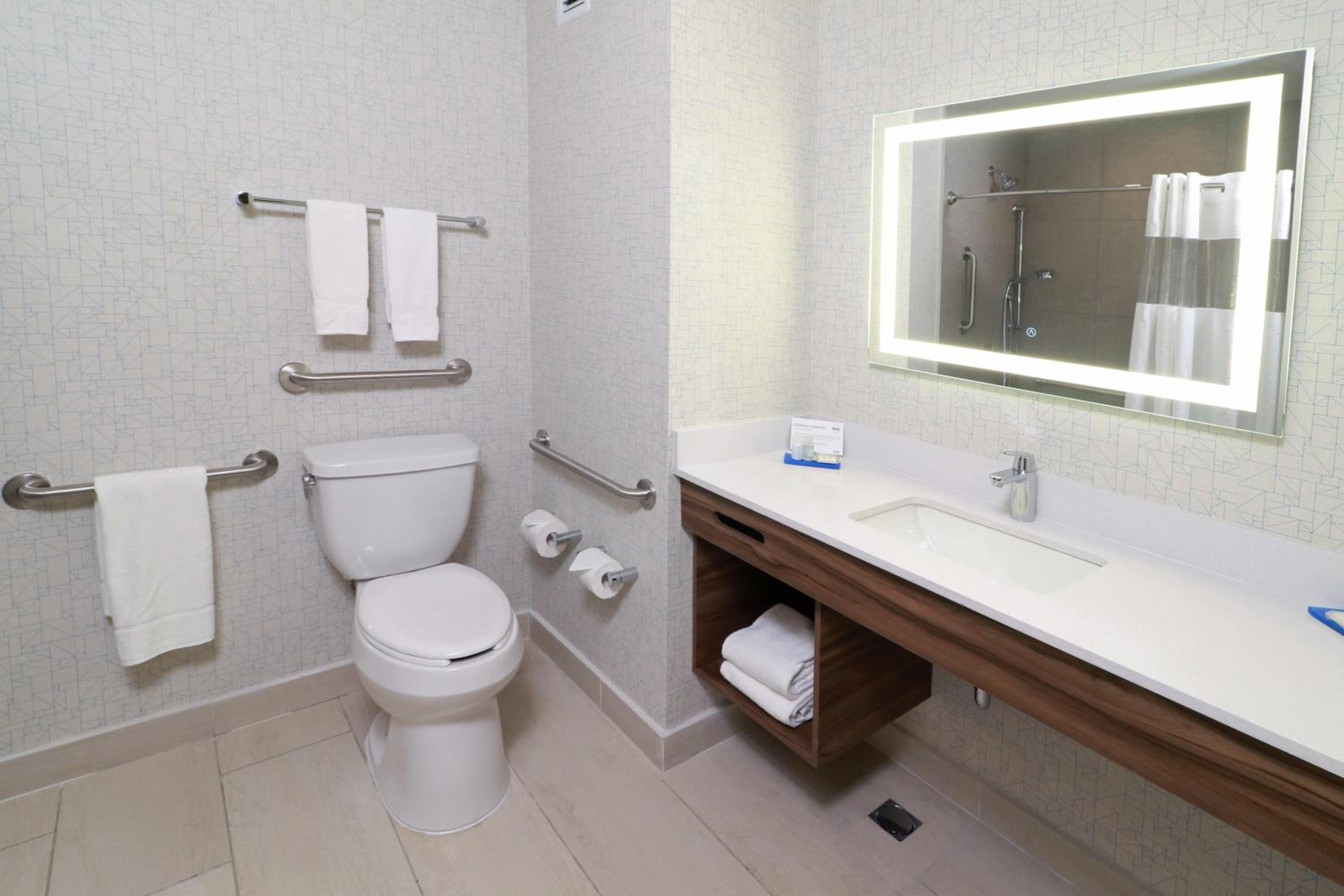Standard King Room - Accessible