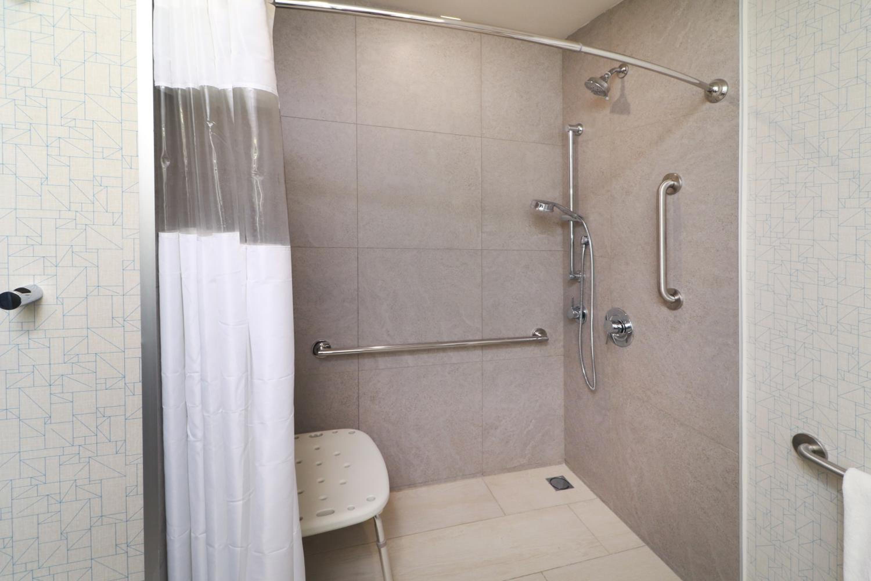 Standard King Room - Accessible