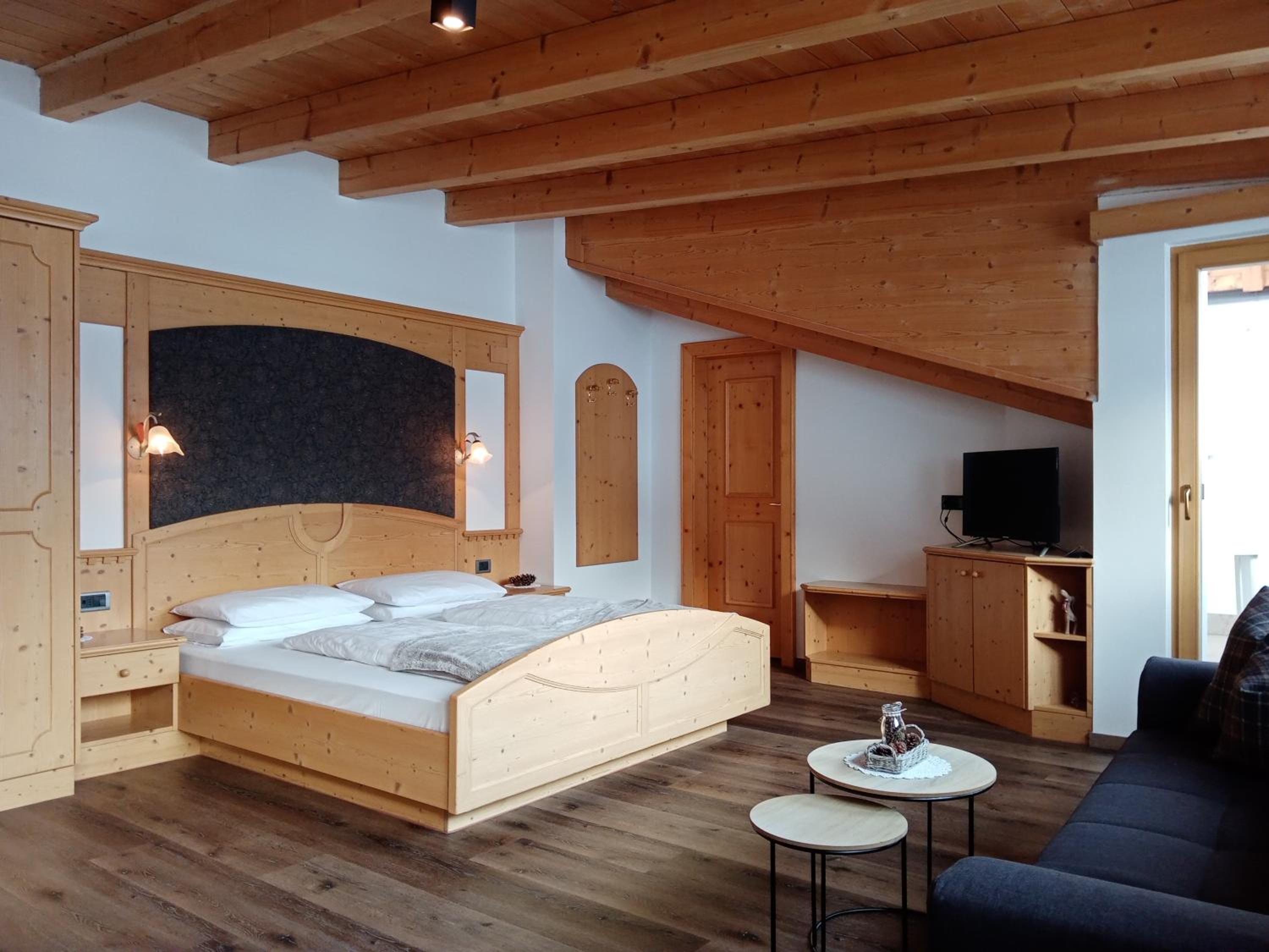 Studio with Balcony (4 Adults) 