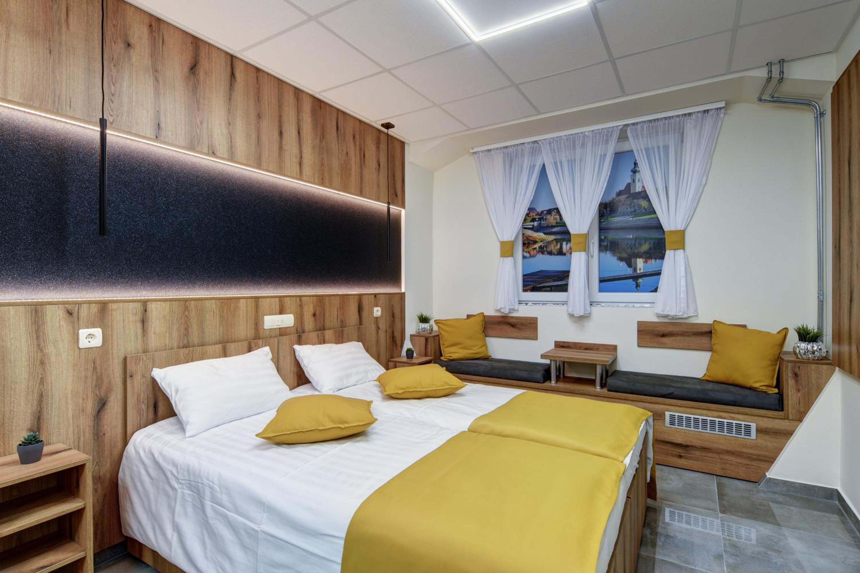 Superior Double or Twin Room photo 1