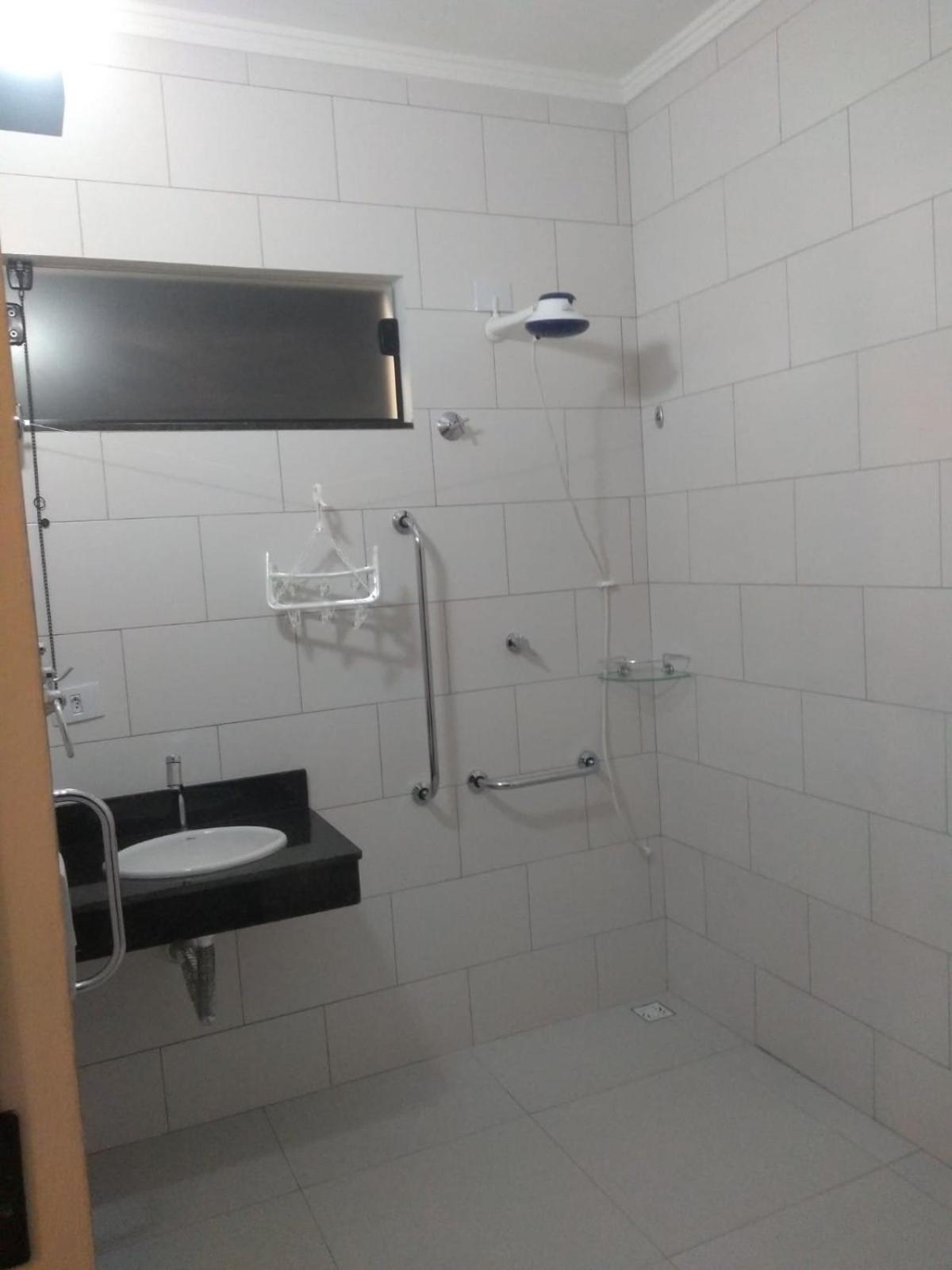 Queen Suite photo 2