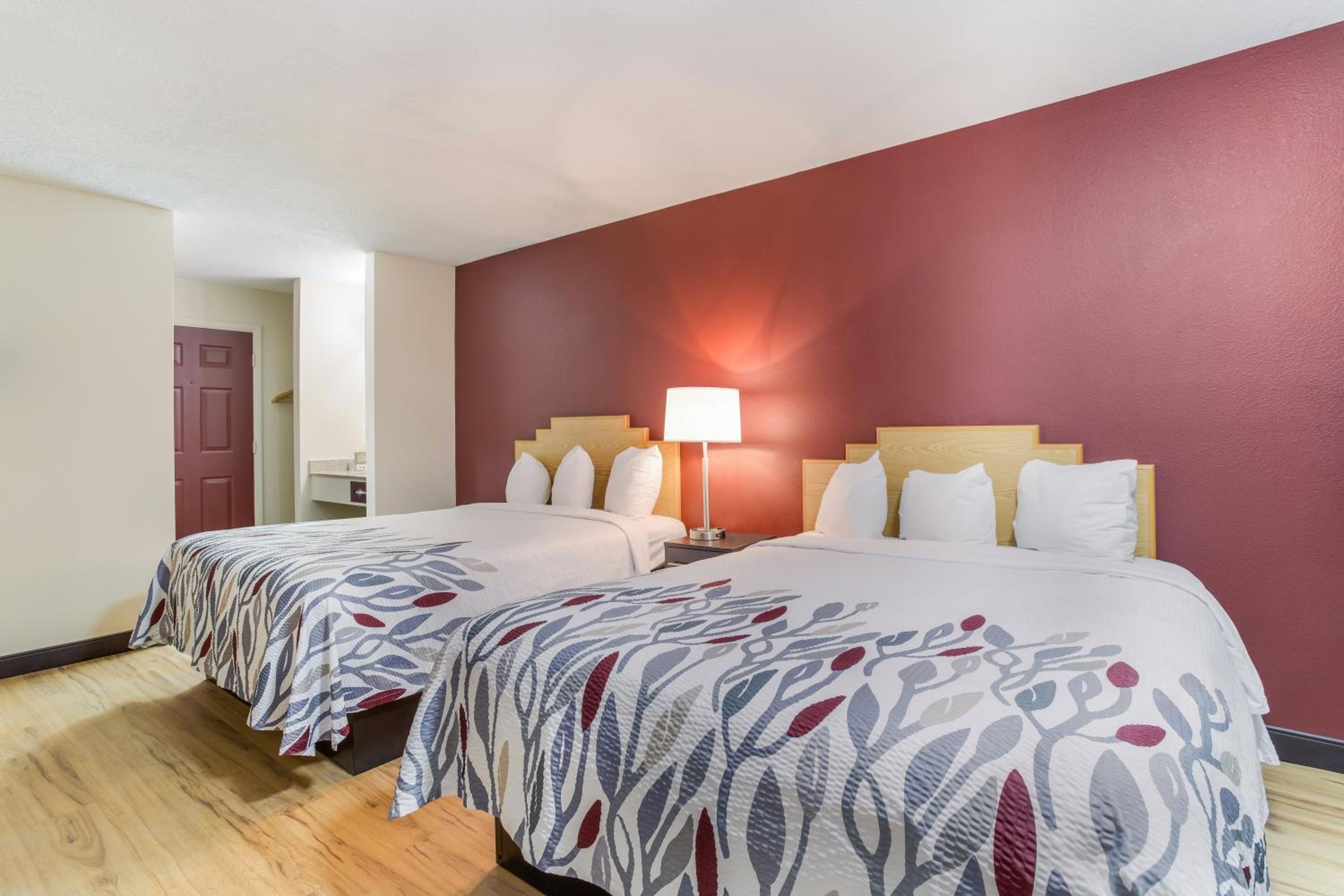 Suite with Two Queen Beds Smoke Free photo 3