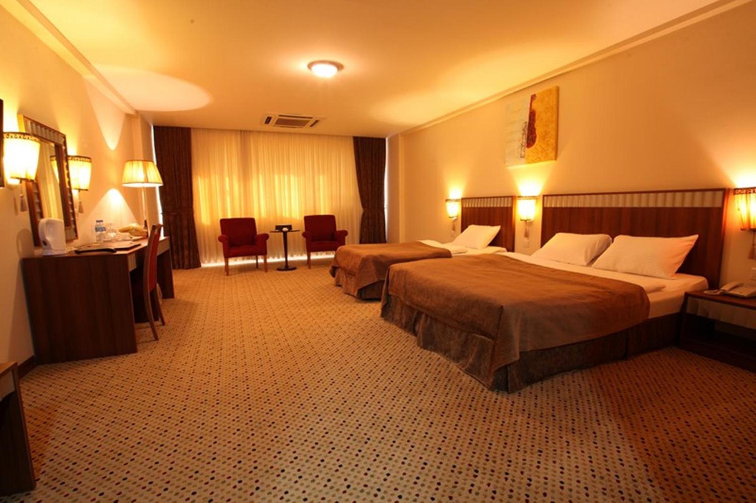 Twin Room - Photo 6