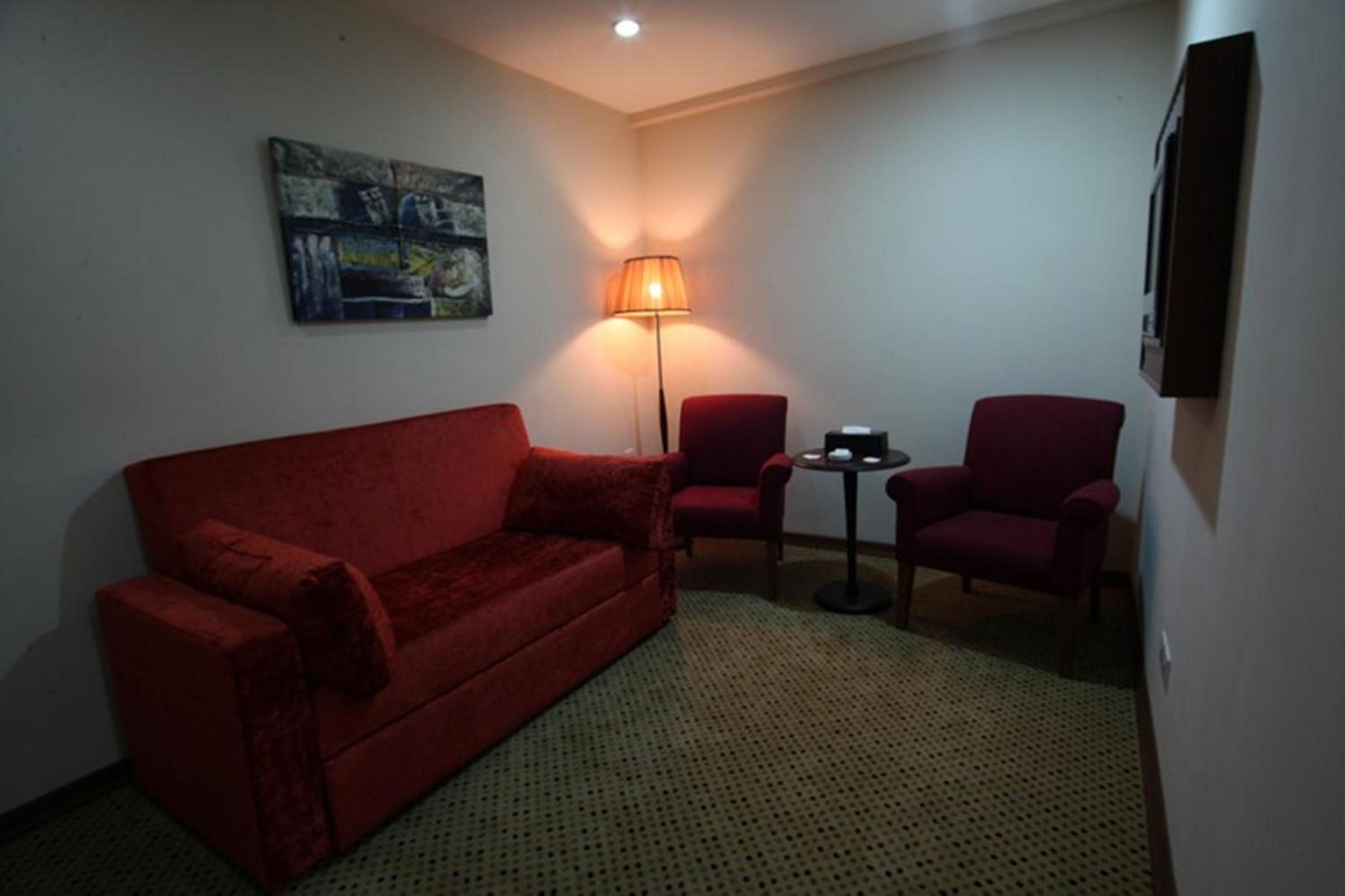 Suite - Photo 5