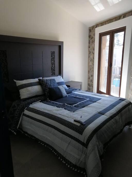 One-Bedroom Apartment - Photo 5