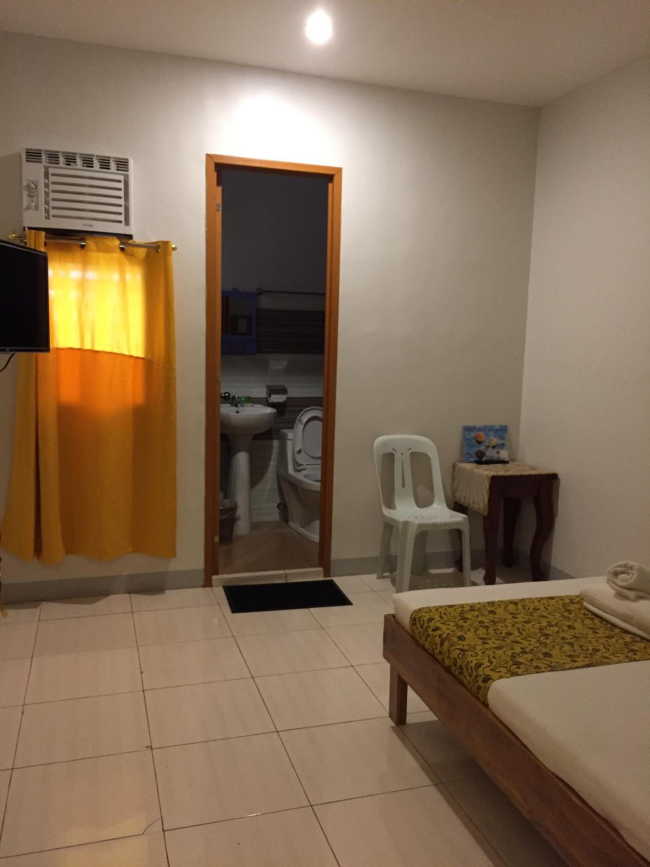 Standard Double Room - Photo 3