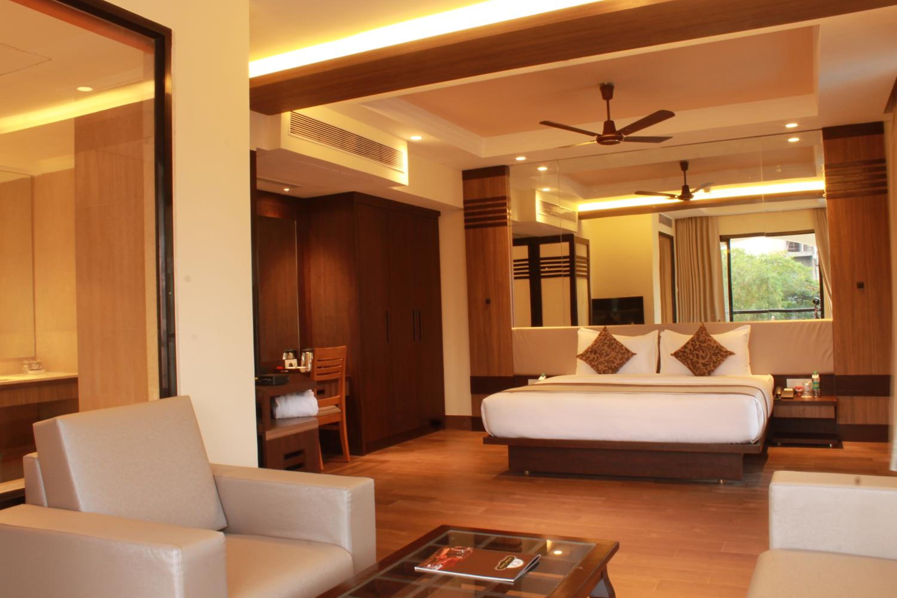 Luxury Suite - Royale Wing photo 3