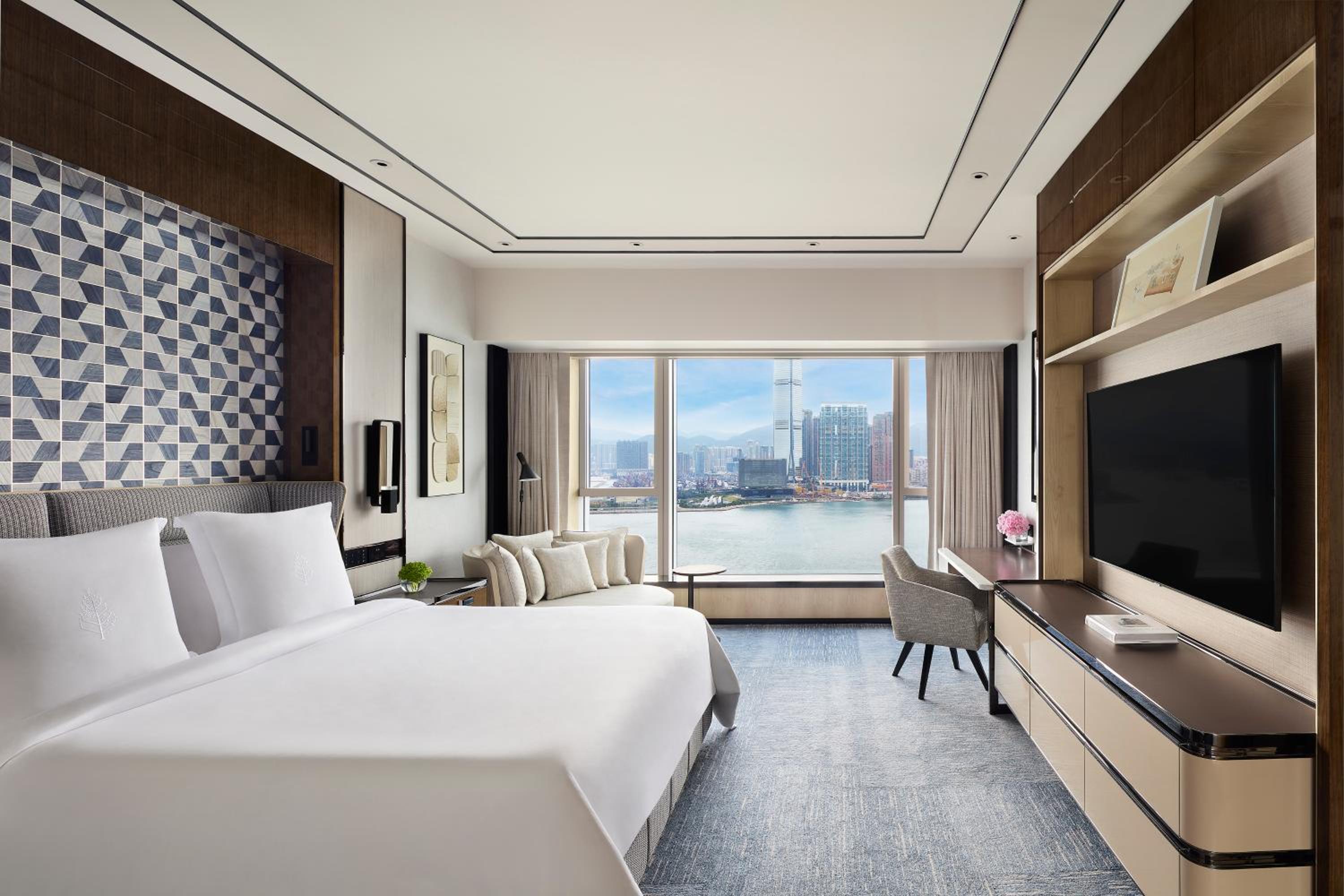 Premier Harbor View Suite photo 2