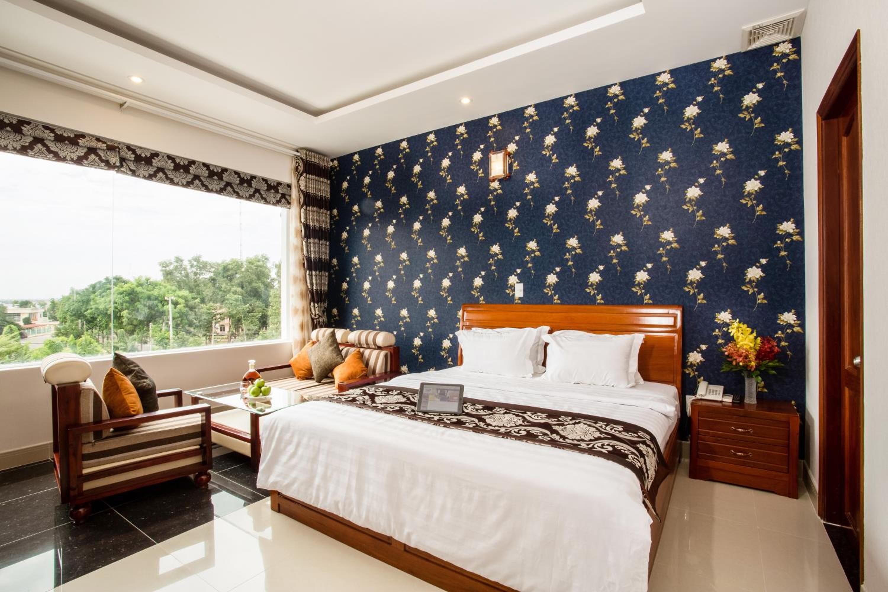 Executive Suite photo 2