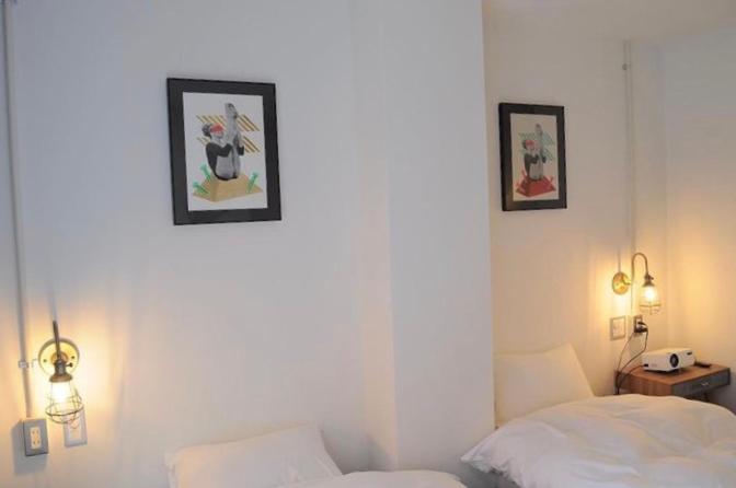 Twin Room with Shared Bathroom photo 3