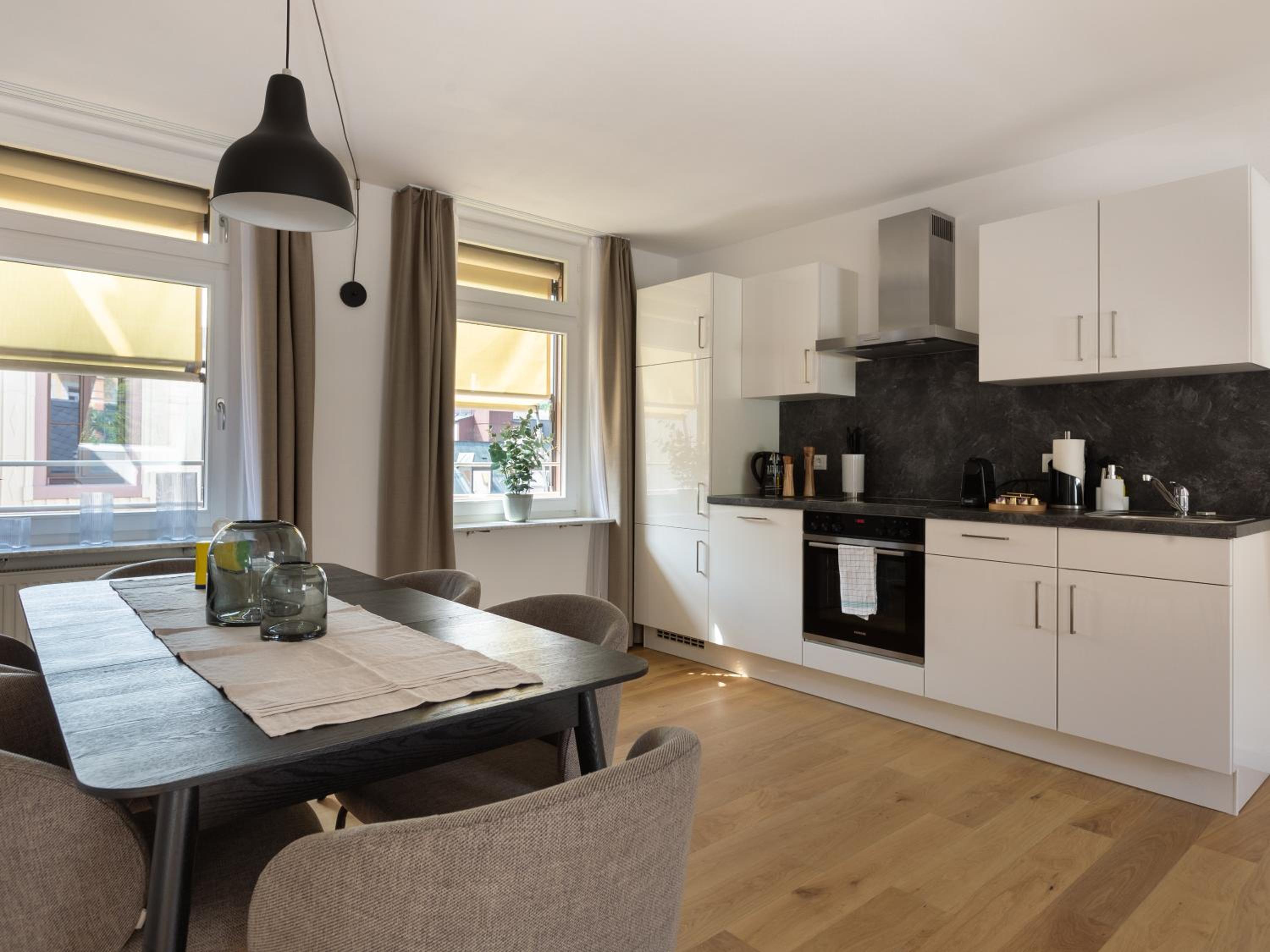 Three-Bedroom Penthouse Suite - Photo 18