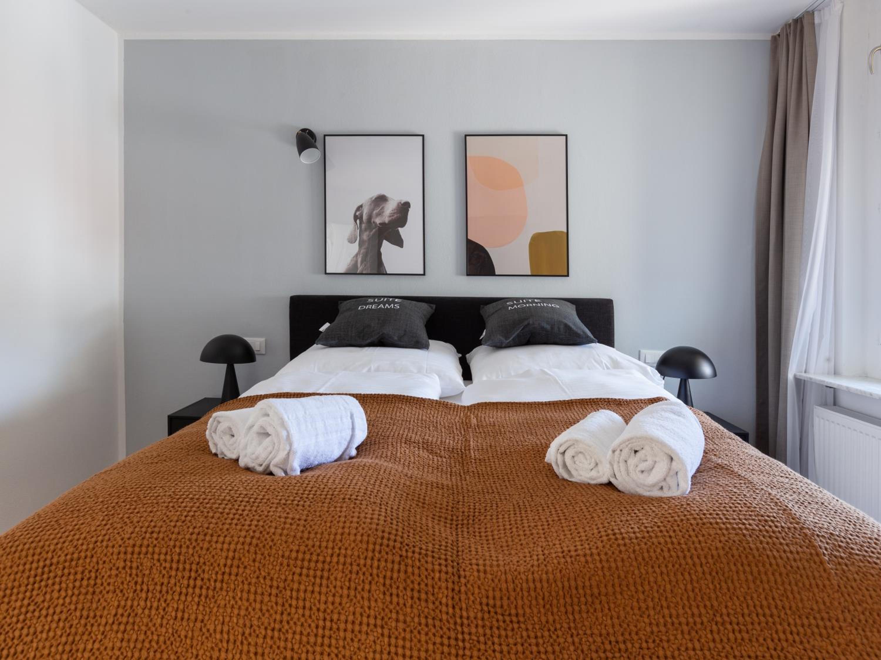 Three-Bedroom Penthouse Suite - Photo 15