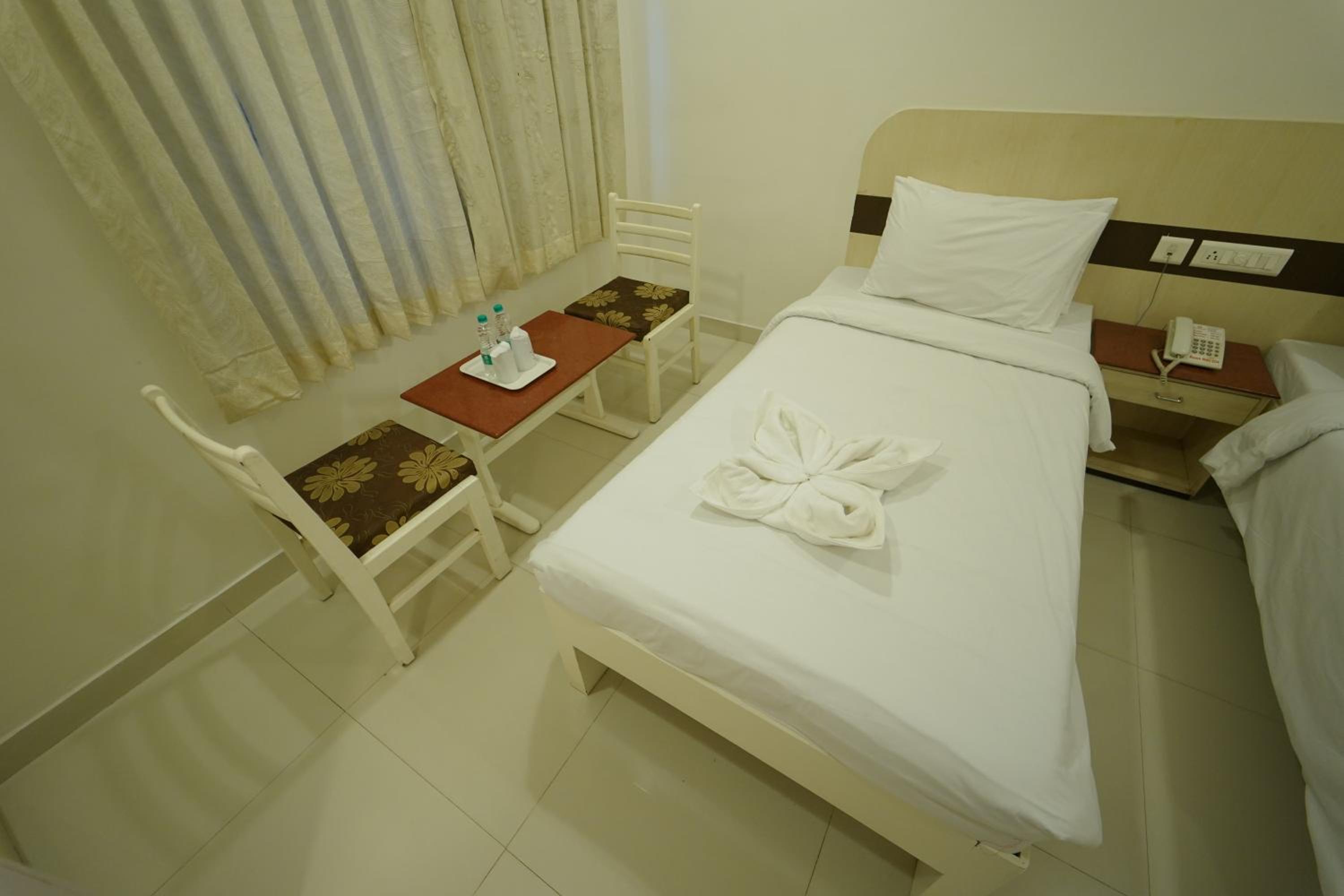 Standard Double Room photo 2