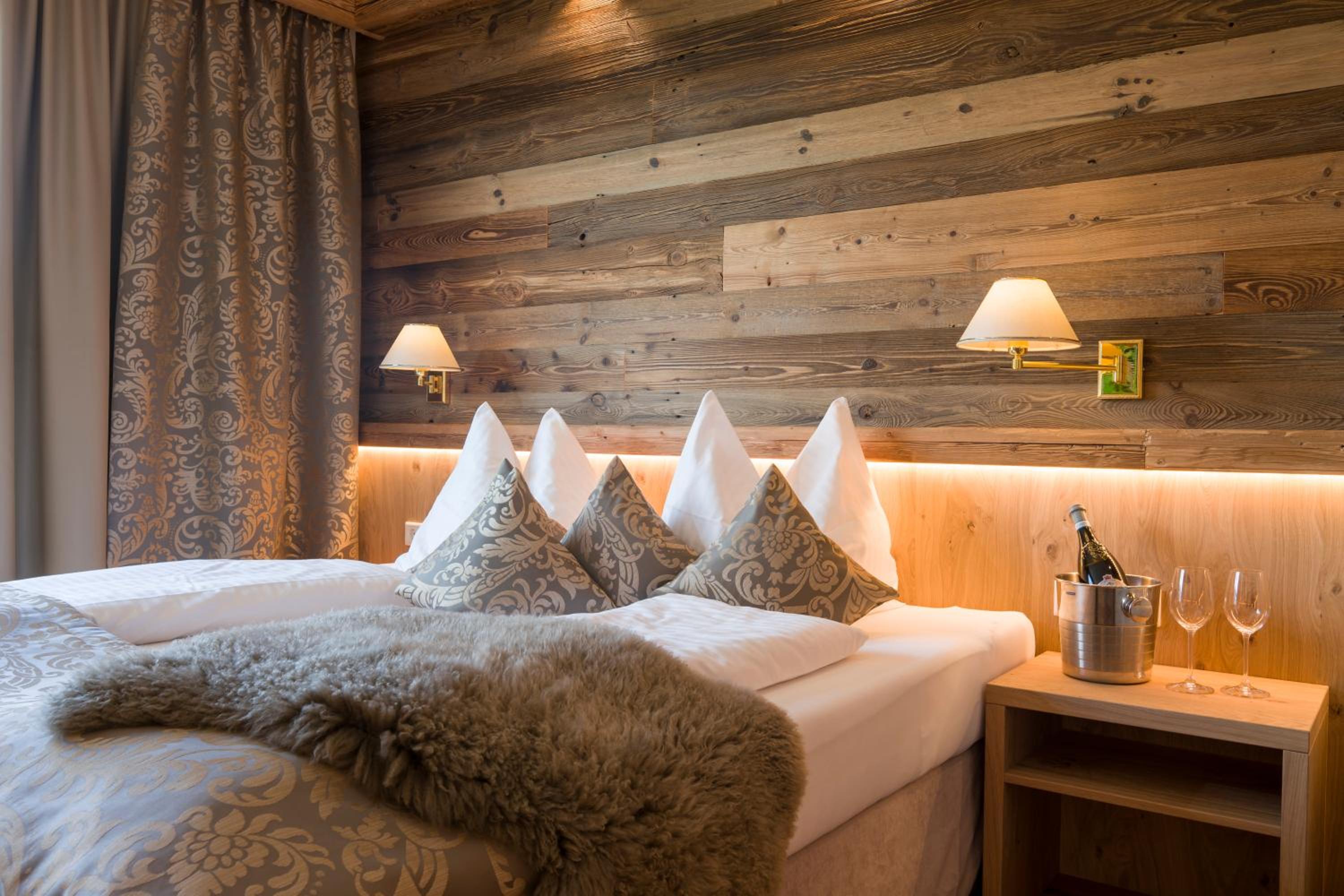 Comfort Double Room with Mountain View