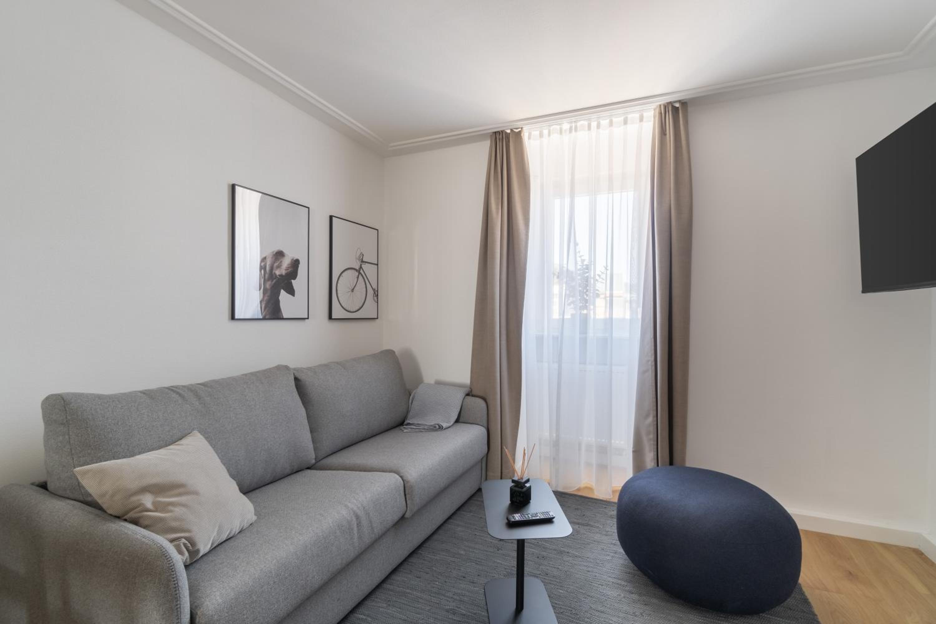 One-Bedroom Suite L with sofa bed - Photo 8