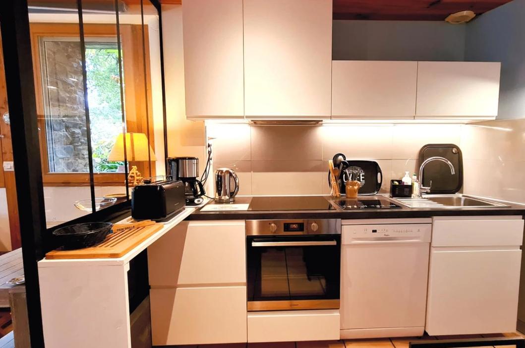 One-Bedroom House photo 2