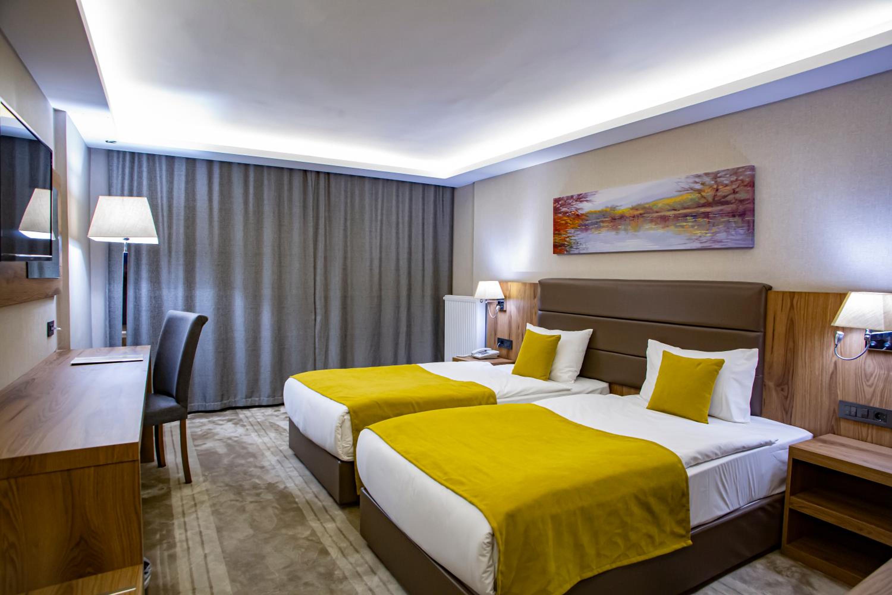 Standard Double Room - Photo 1