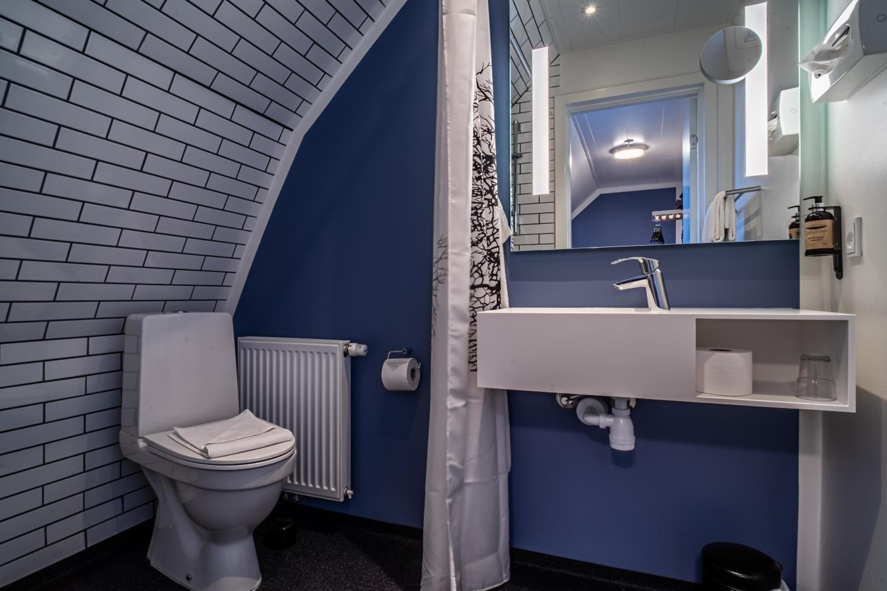 Standard Double or Twin Room photo 3