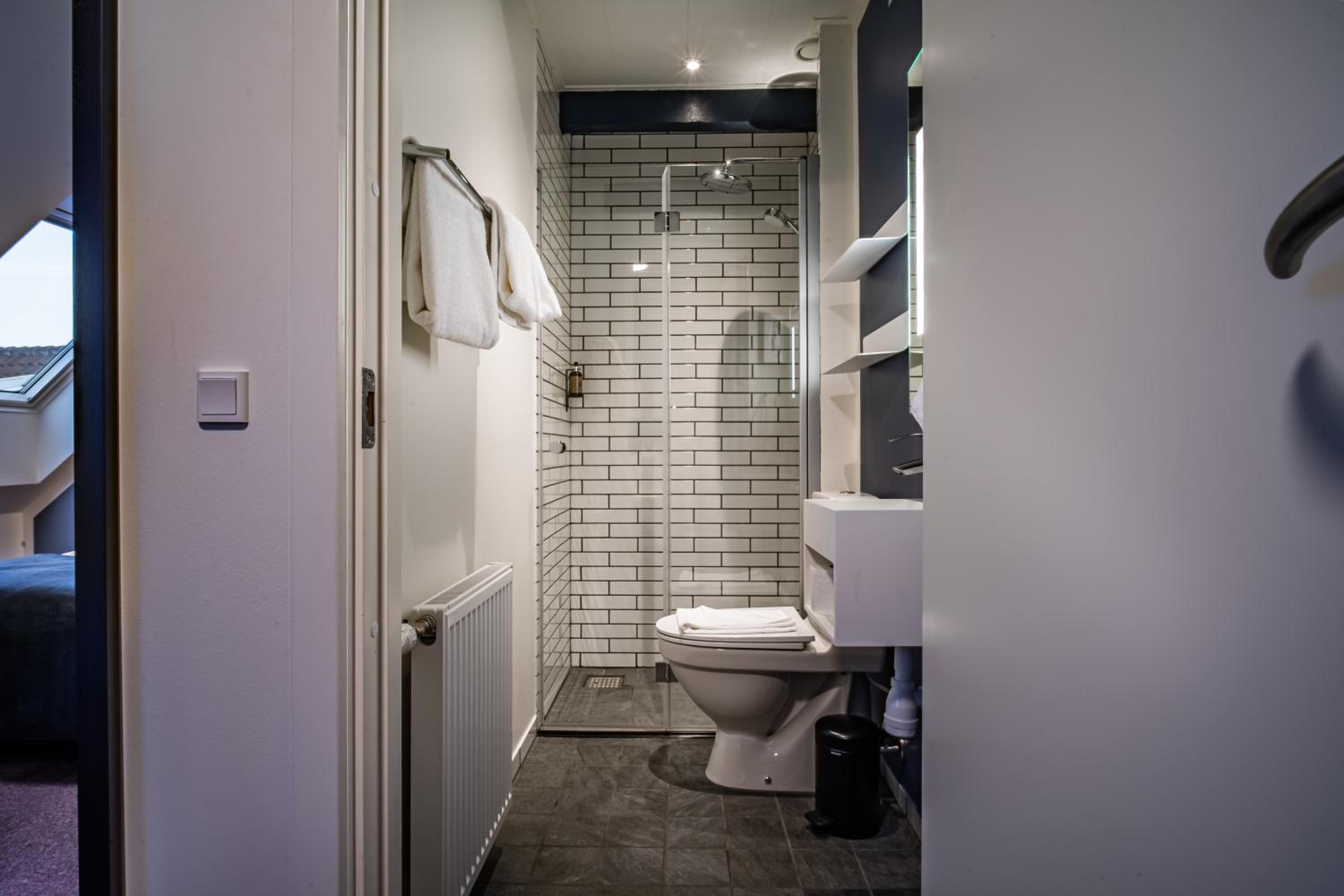 Standard Double or Twin Room photo 2