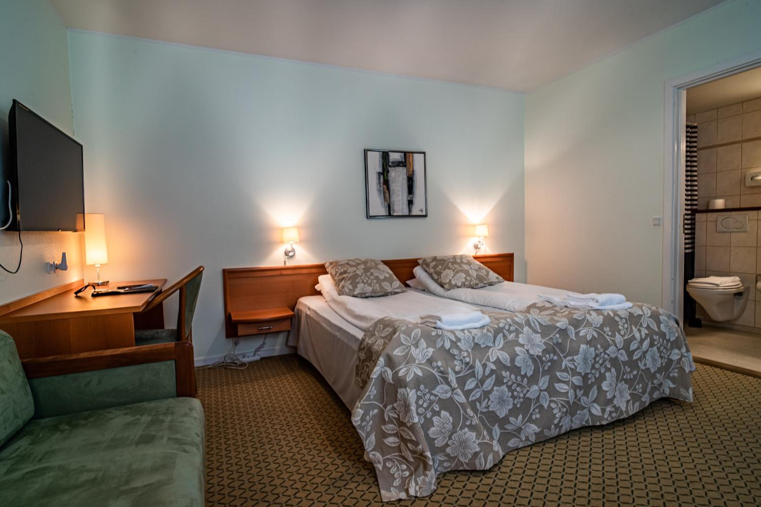 Superior Double or Twin Room photo 3
