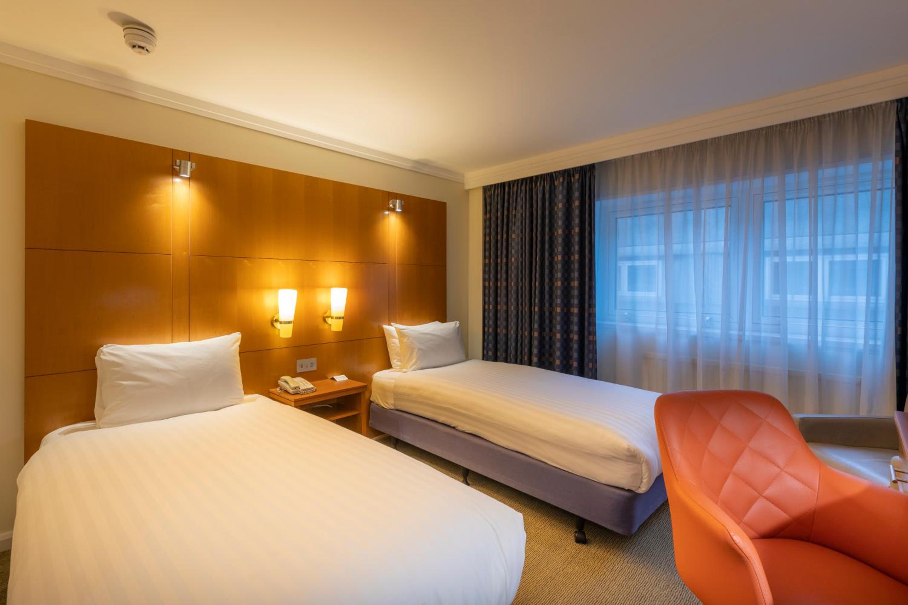 Standard Room with Two Single Beds