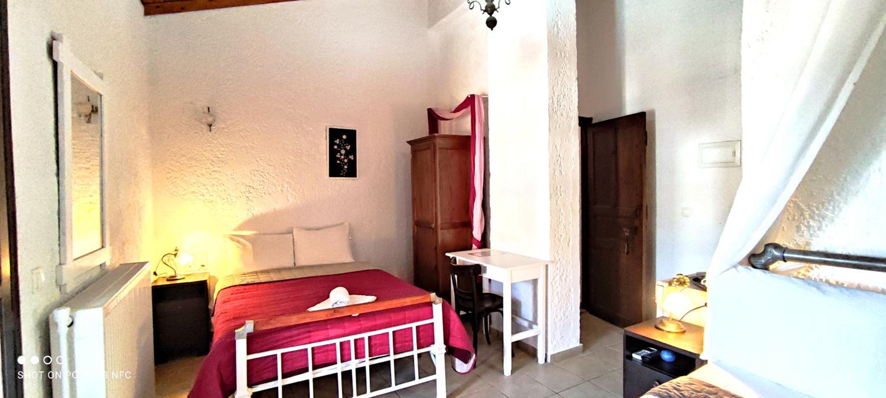 Double Room - Photo 4