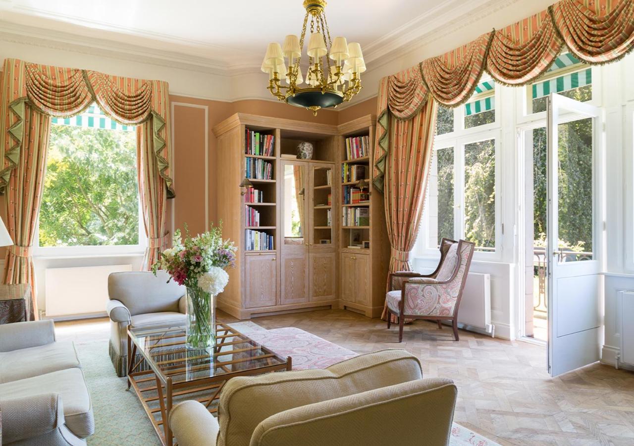 Corner Suite