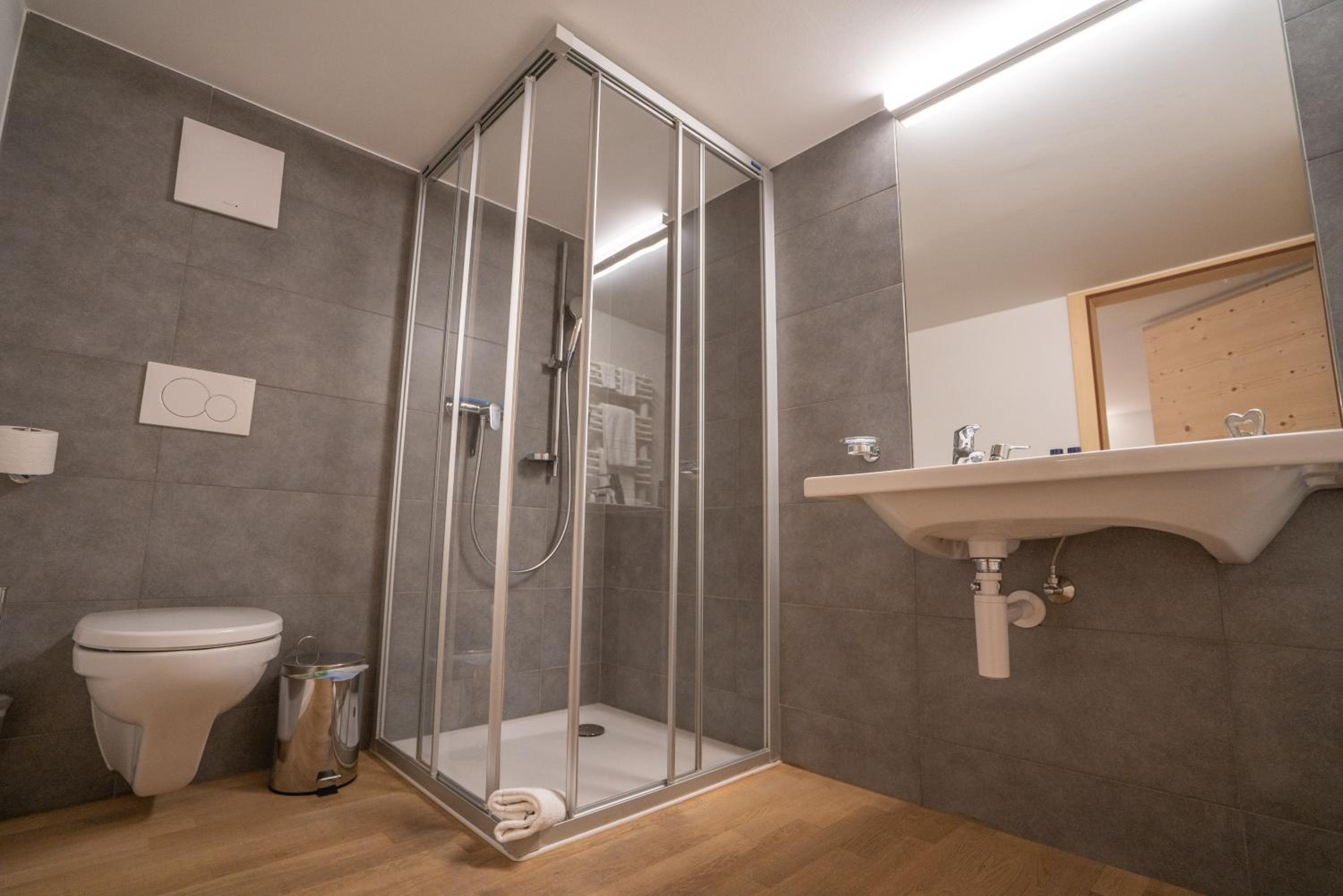 Standard Double Room - Photo 4