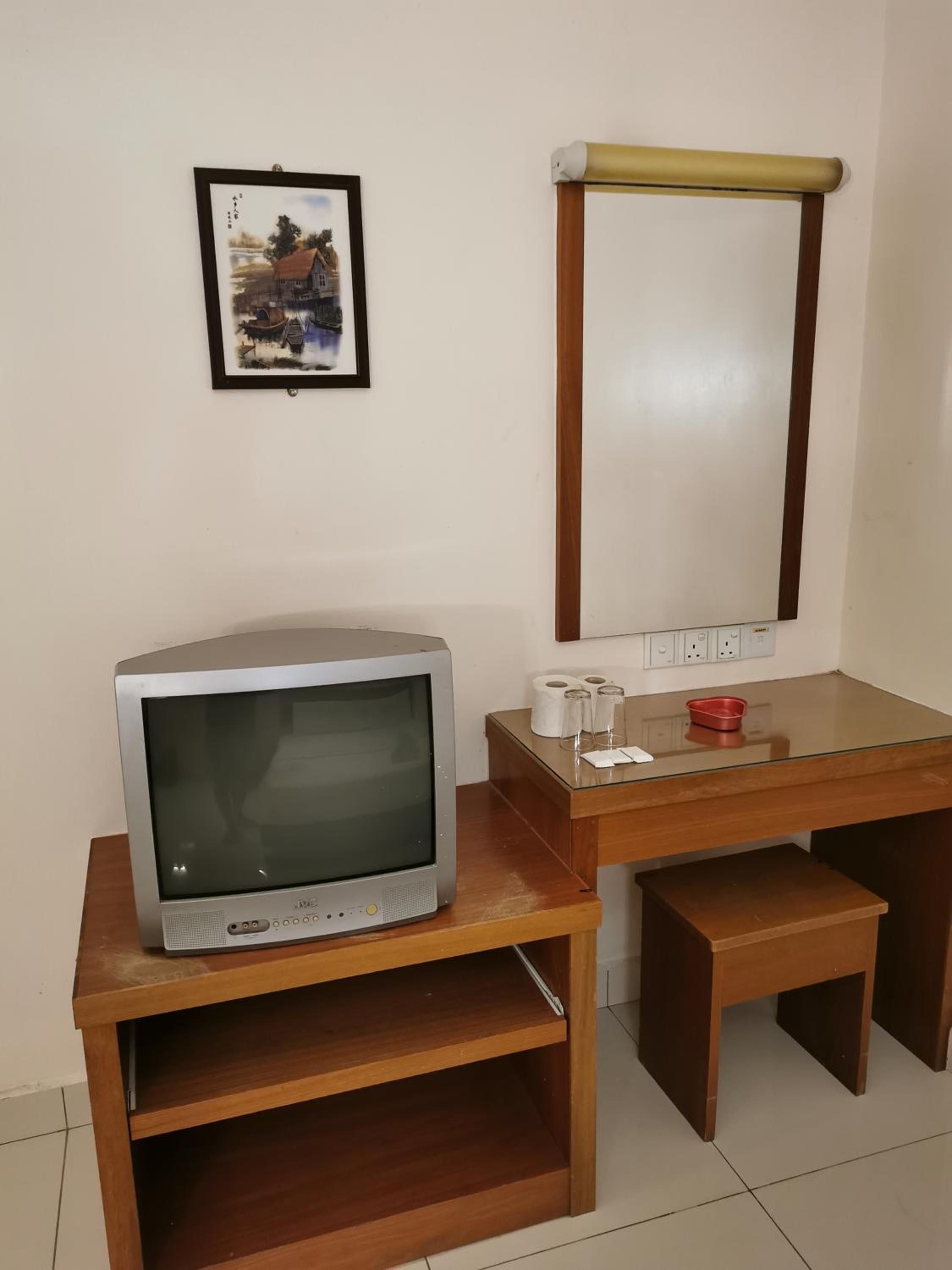 Standard Family Room - Photo 3