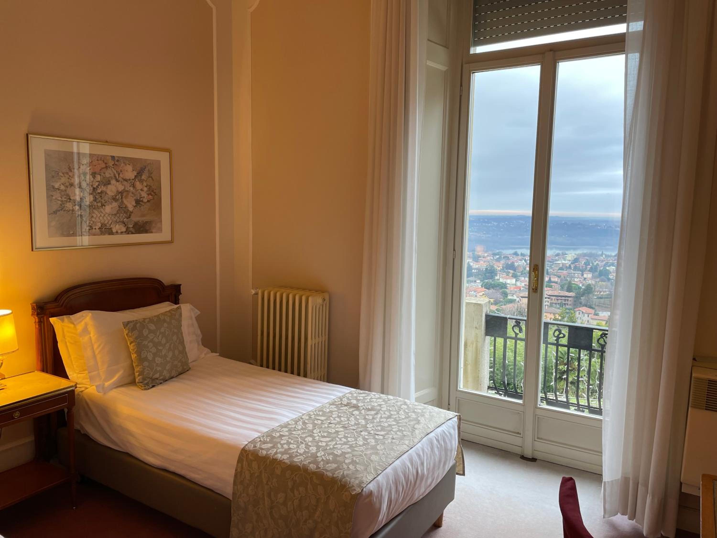 Single Room photo 3