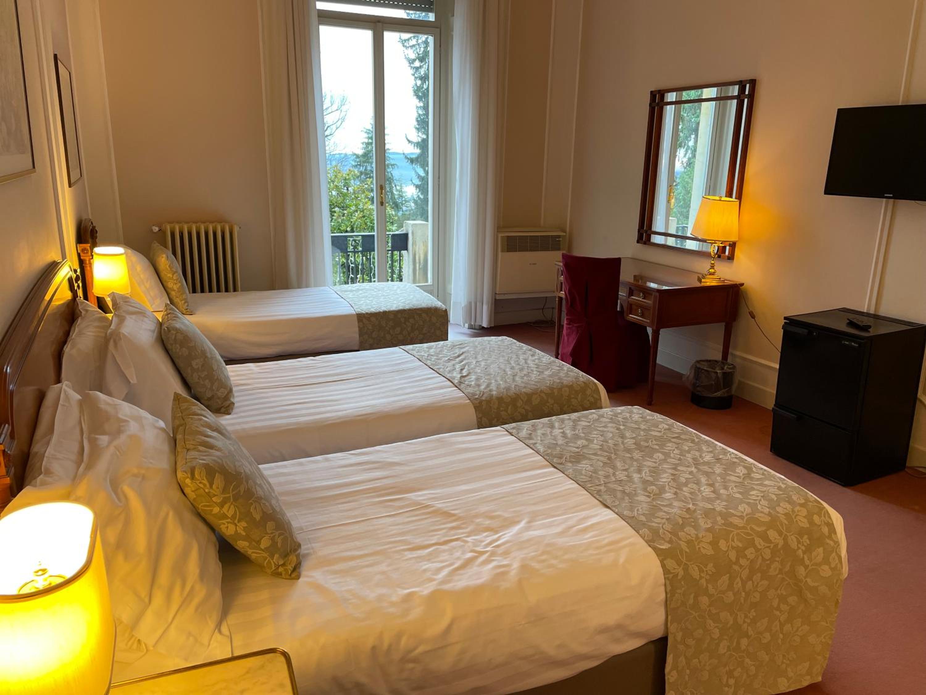 Triple Room - Photo 11