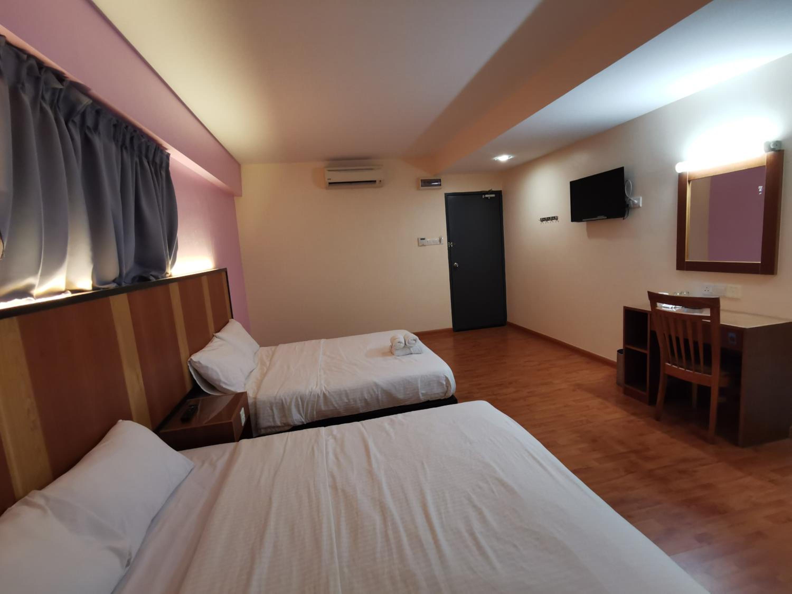 Family Double Room - Photo 1
