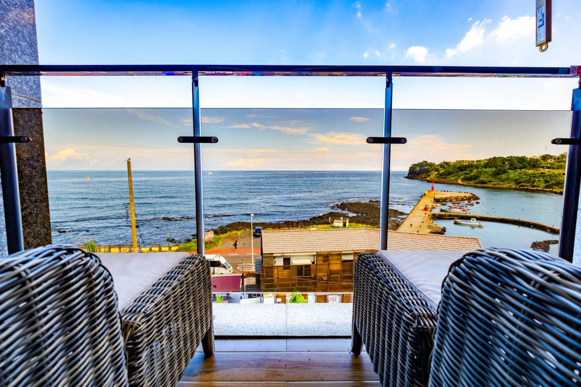 Family Ocean Suite (Breakfast for 2 Included)