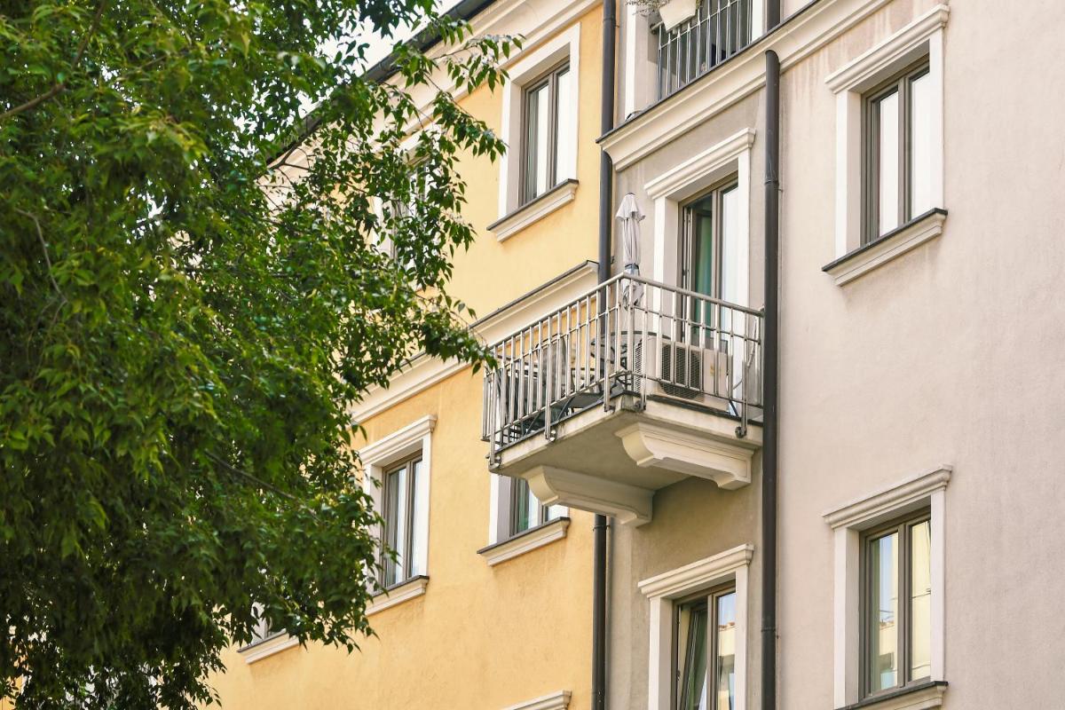 Apartment with Balcony