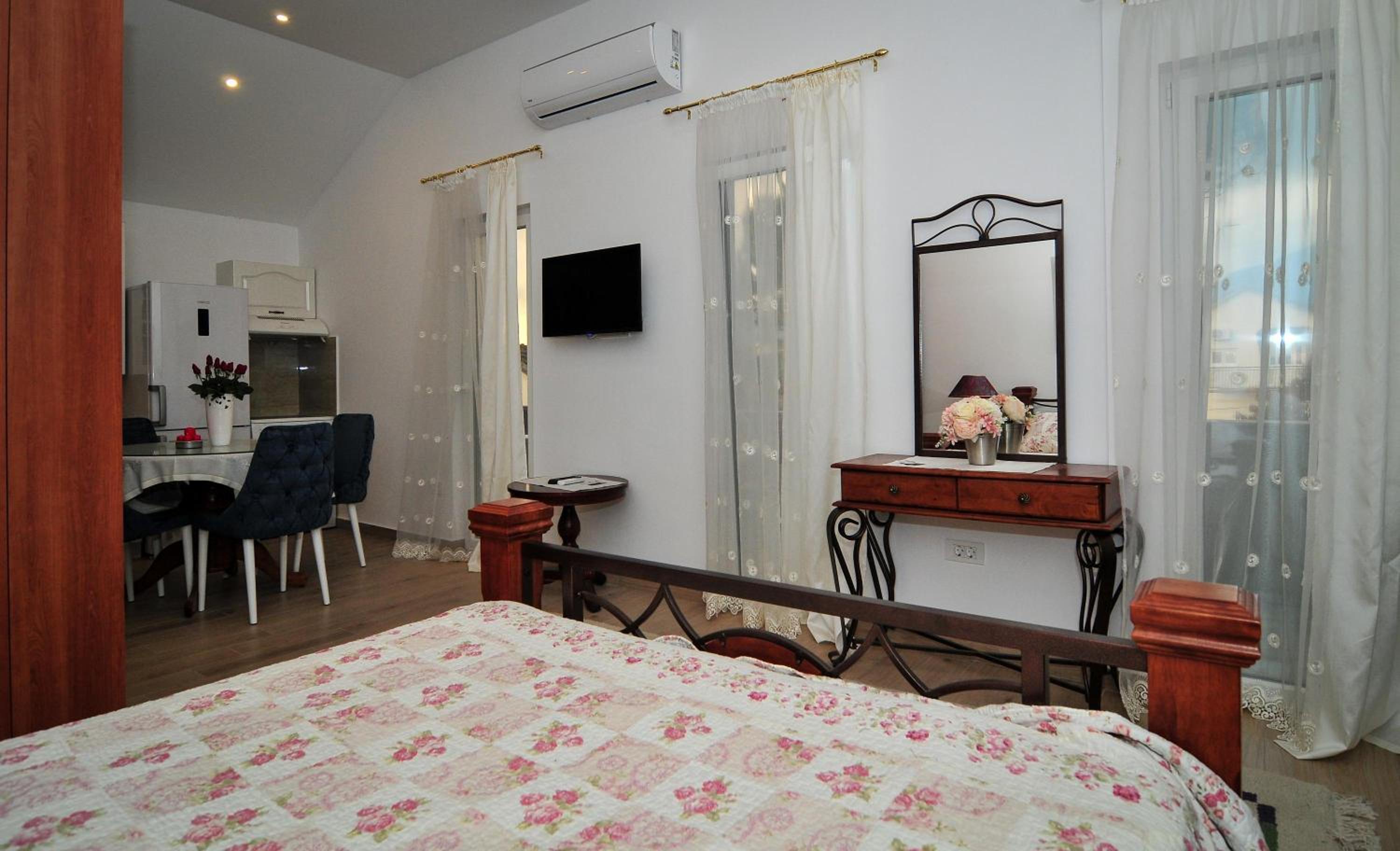 King Studio with Sofa Bed photo 1