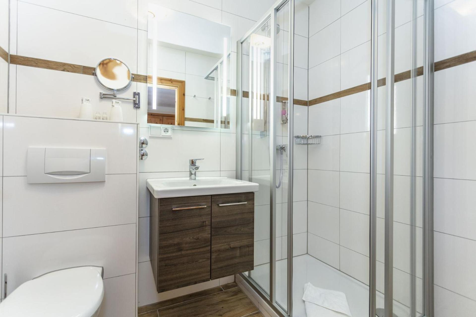 Double Room - Photo 6