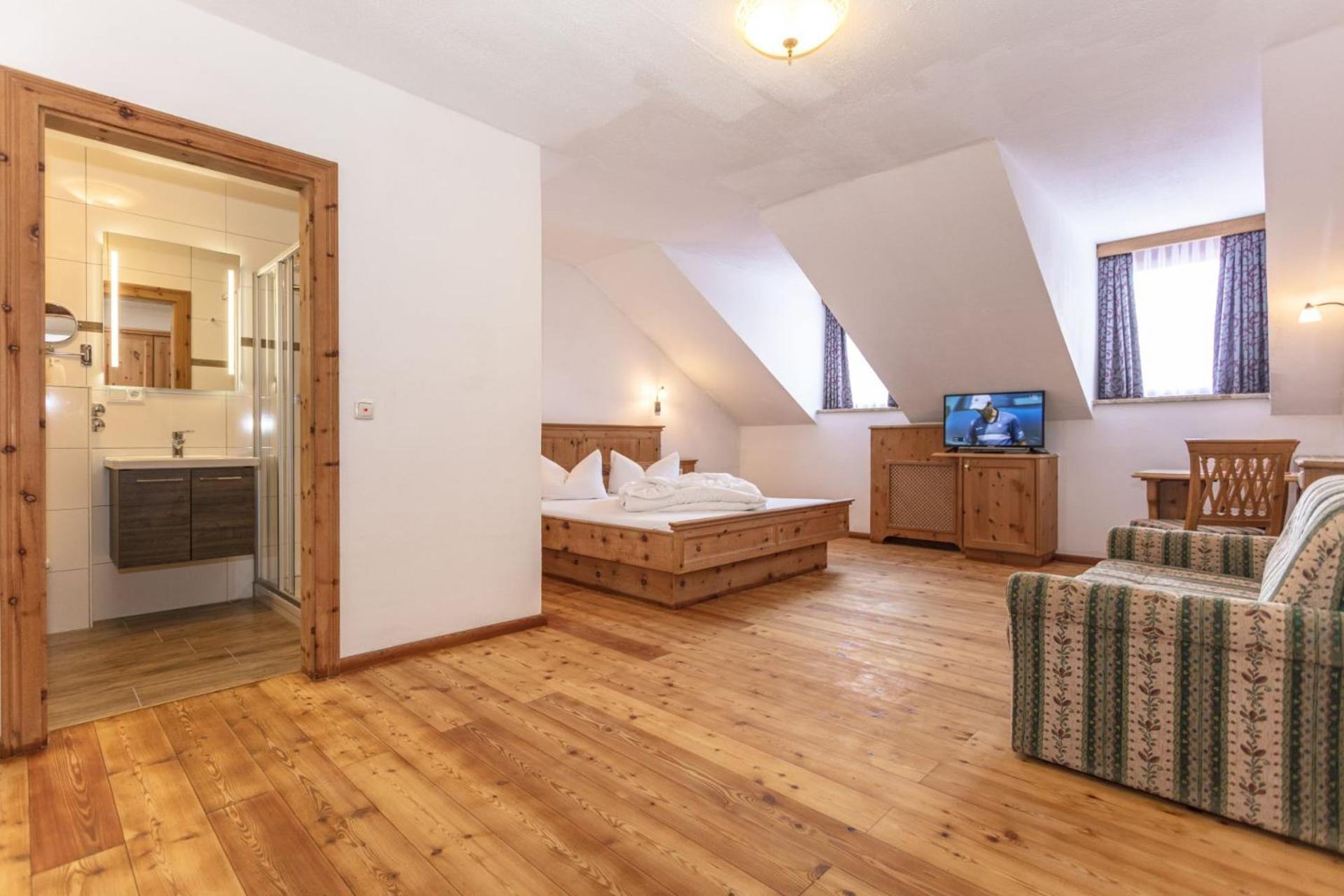 Quadruple Room - Photo 19