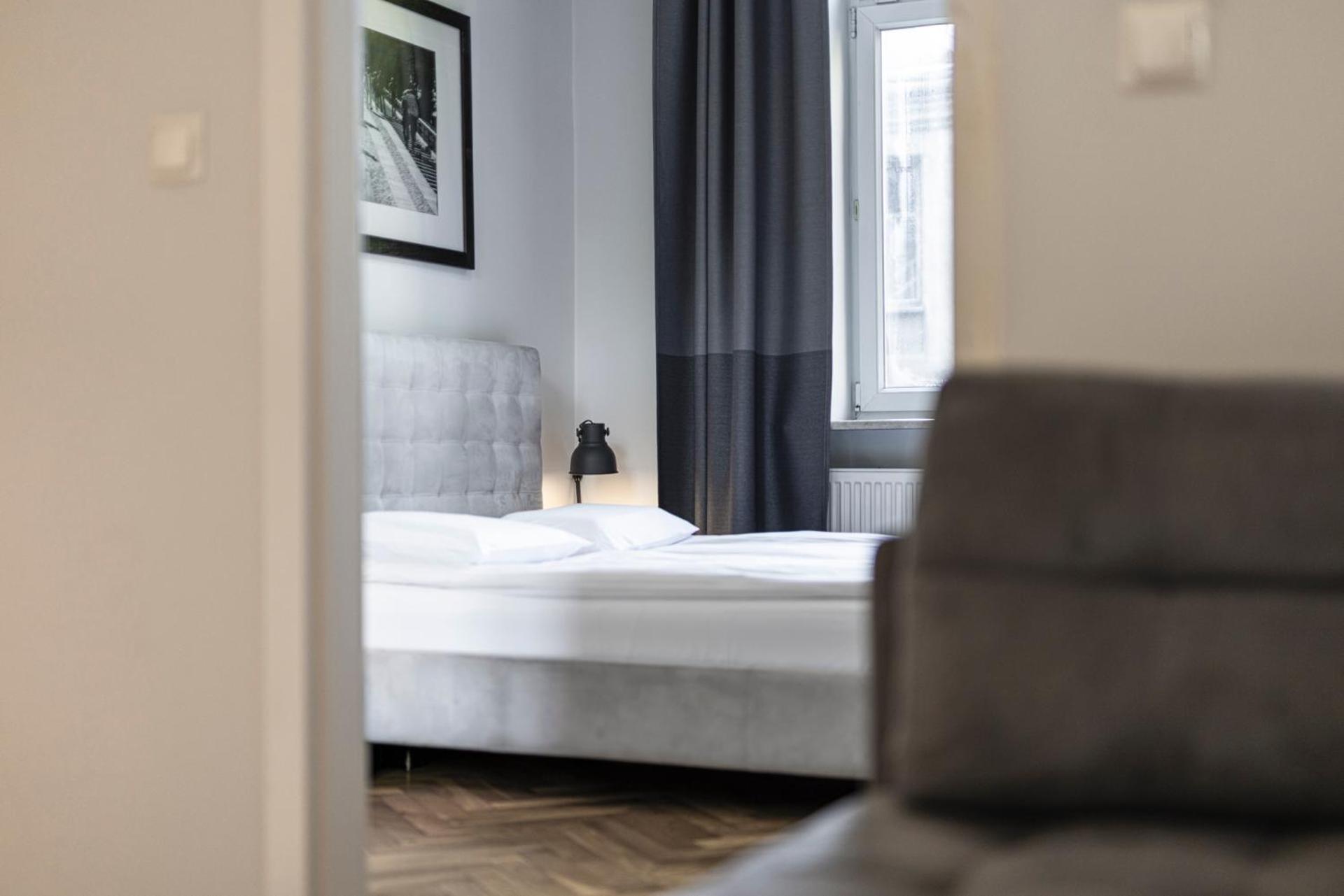 One-Bedroom Apartment - Photo 1