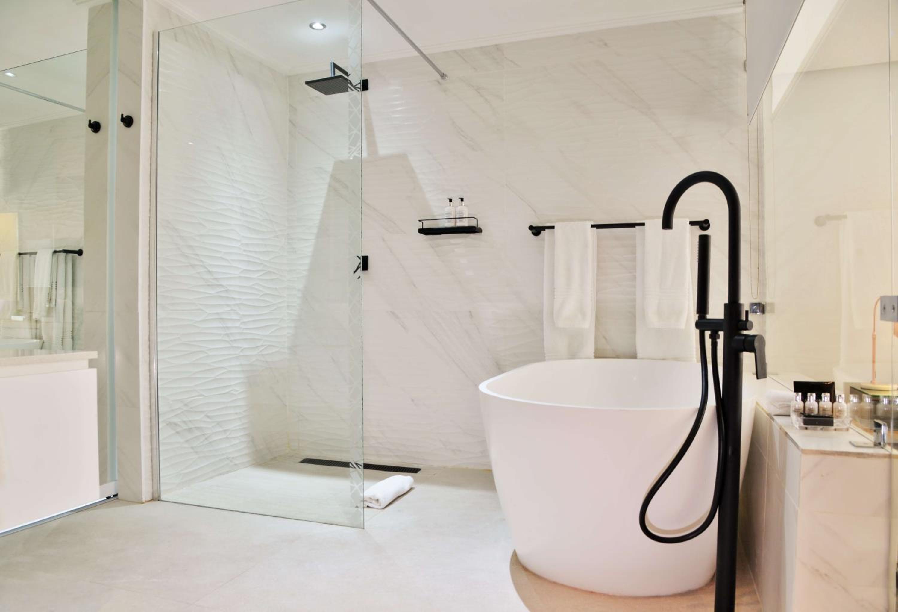 Luxury Room - Photo 3