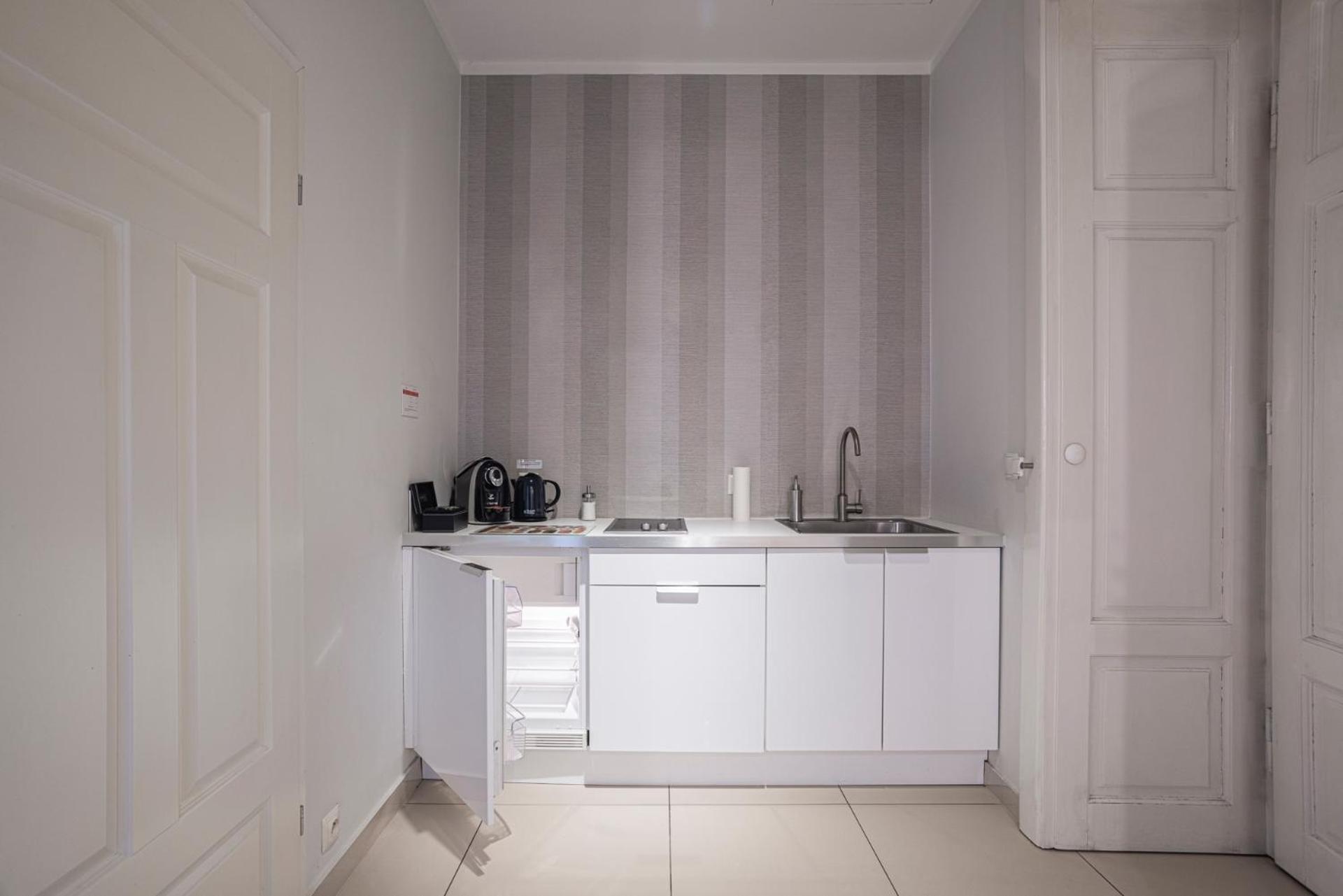 Two-Bedroom Apartment - Photo 15