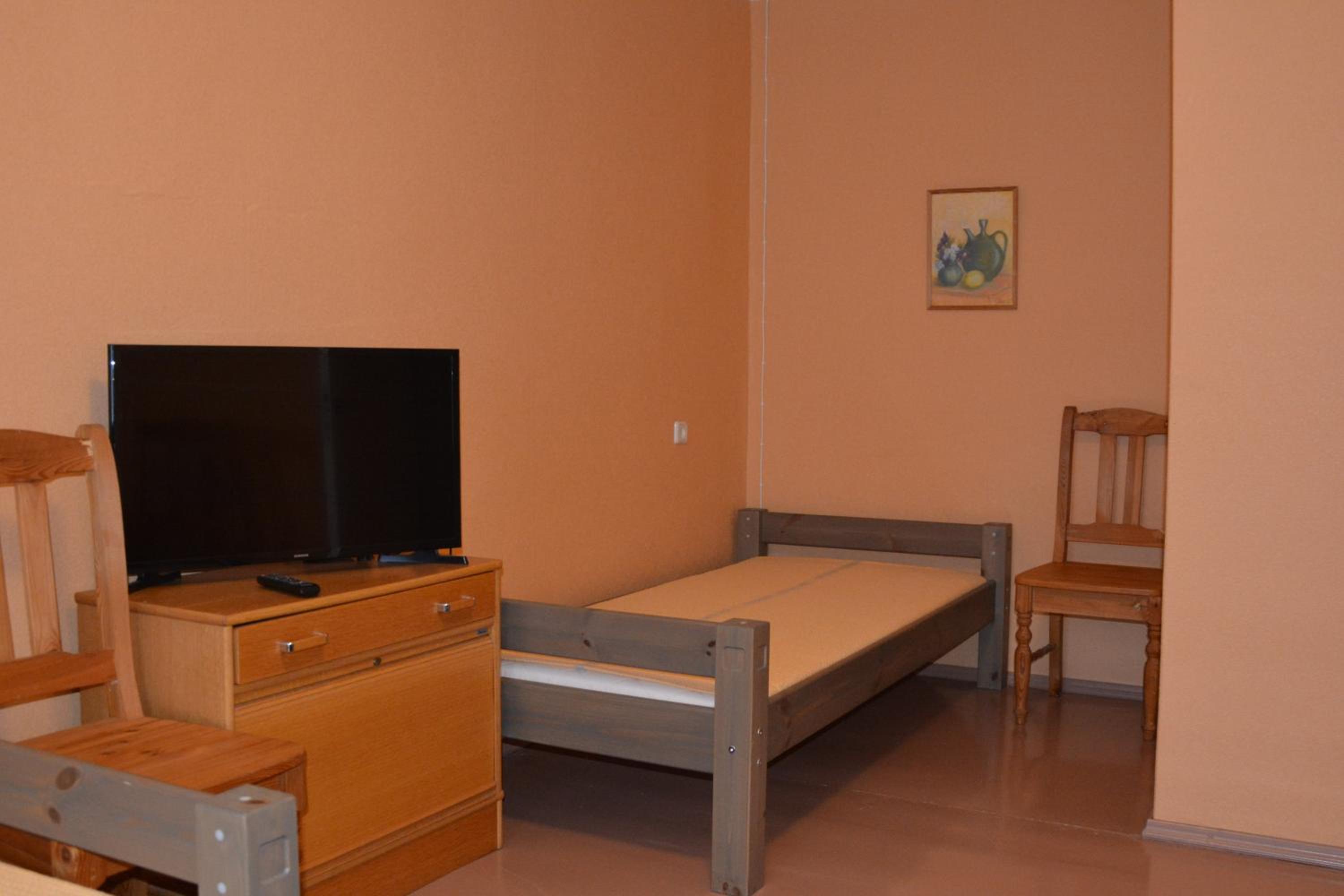 Triple Room with Private Bathroom - Photo 2
