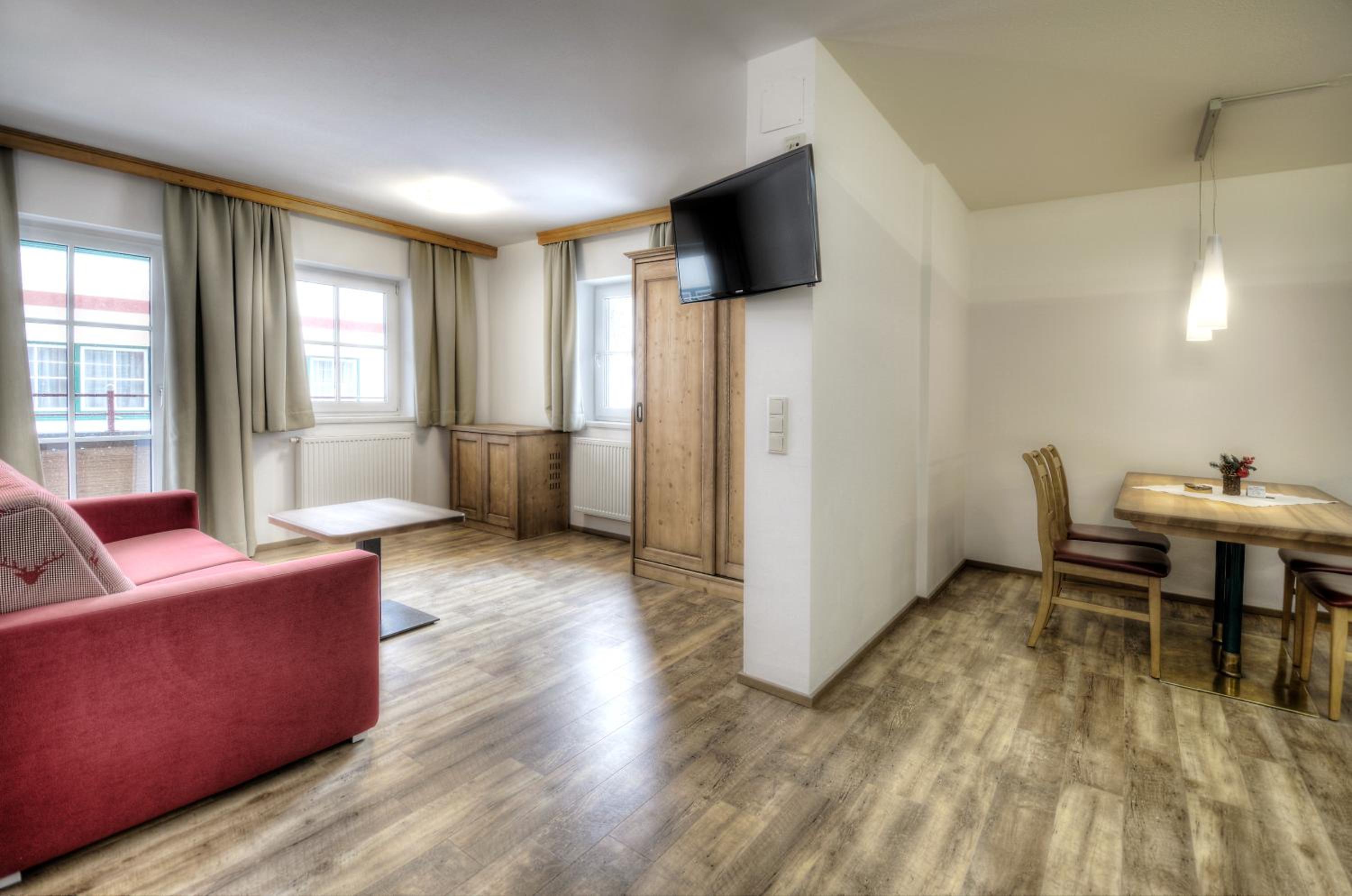 One-Bedroom Apartment photo 2