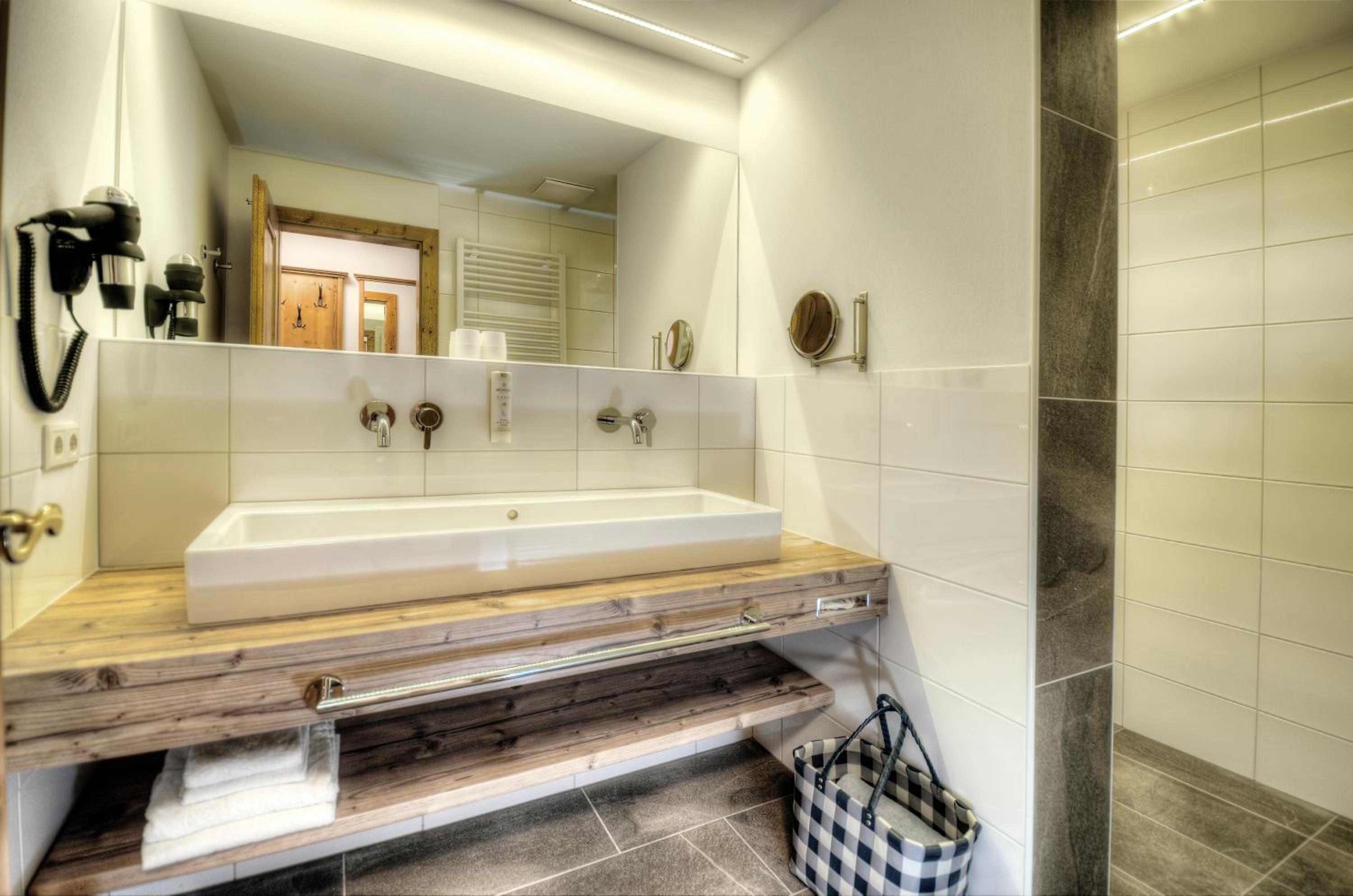 Two-Bedroom Apartment (4-6 Adults) photo 2