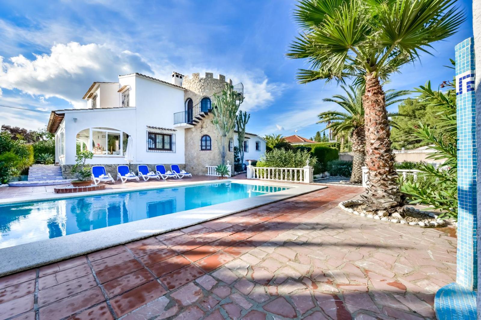 Villa photo 2